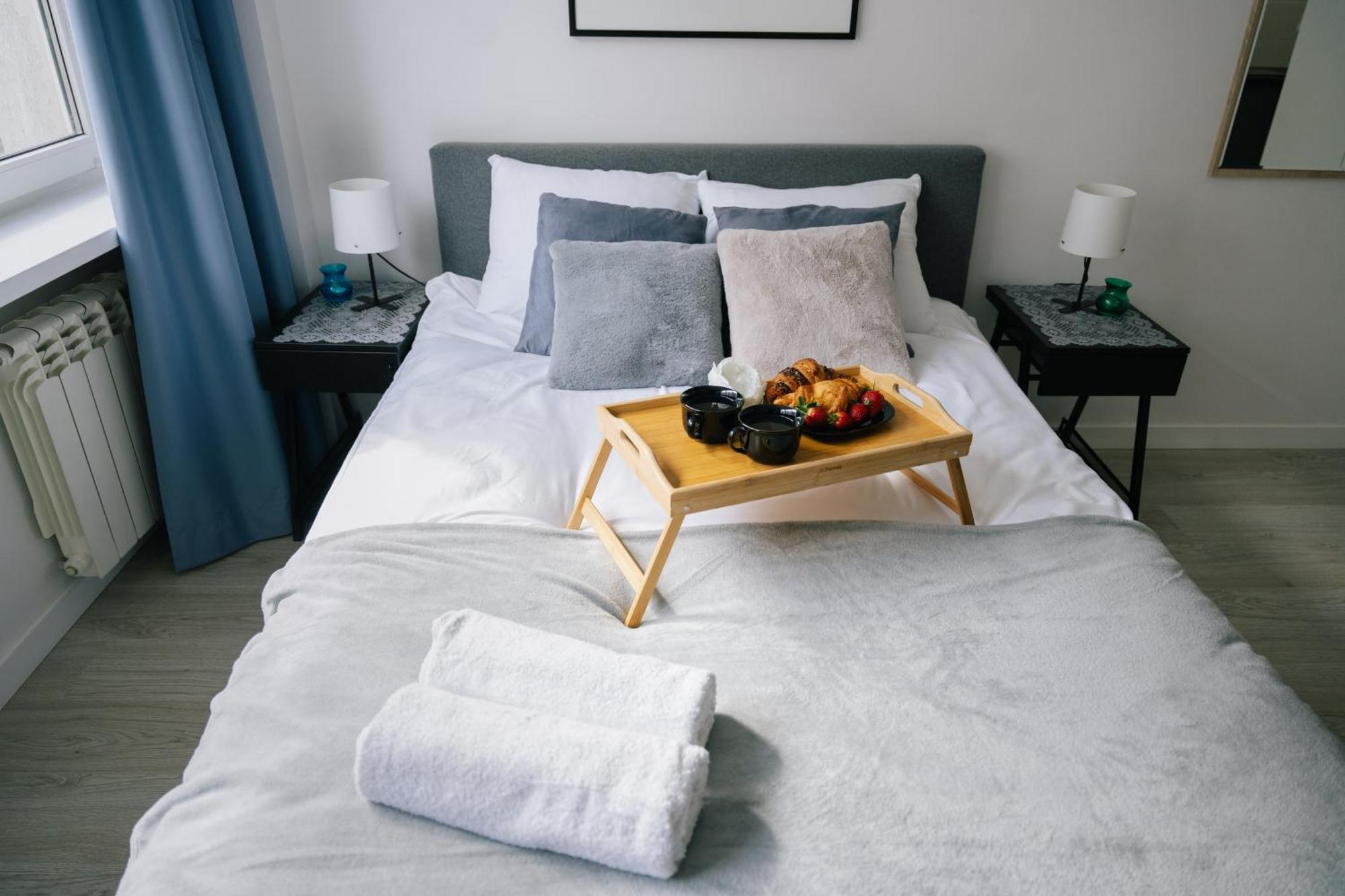 Downtown - Location, Metro Nearby - By Rentujemy Apartament *