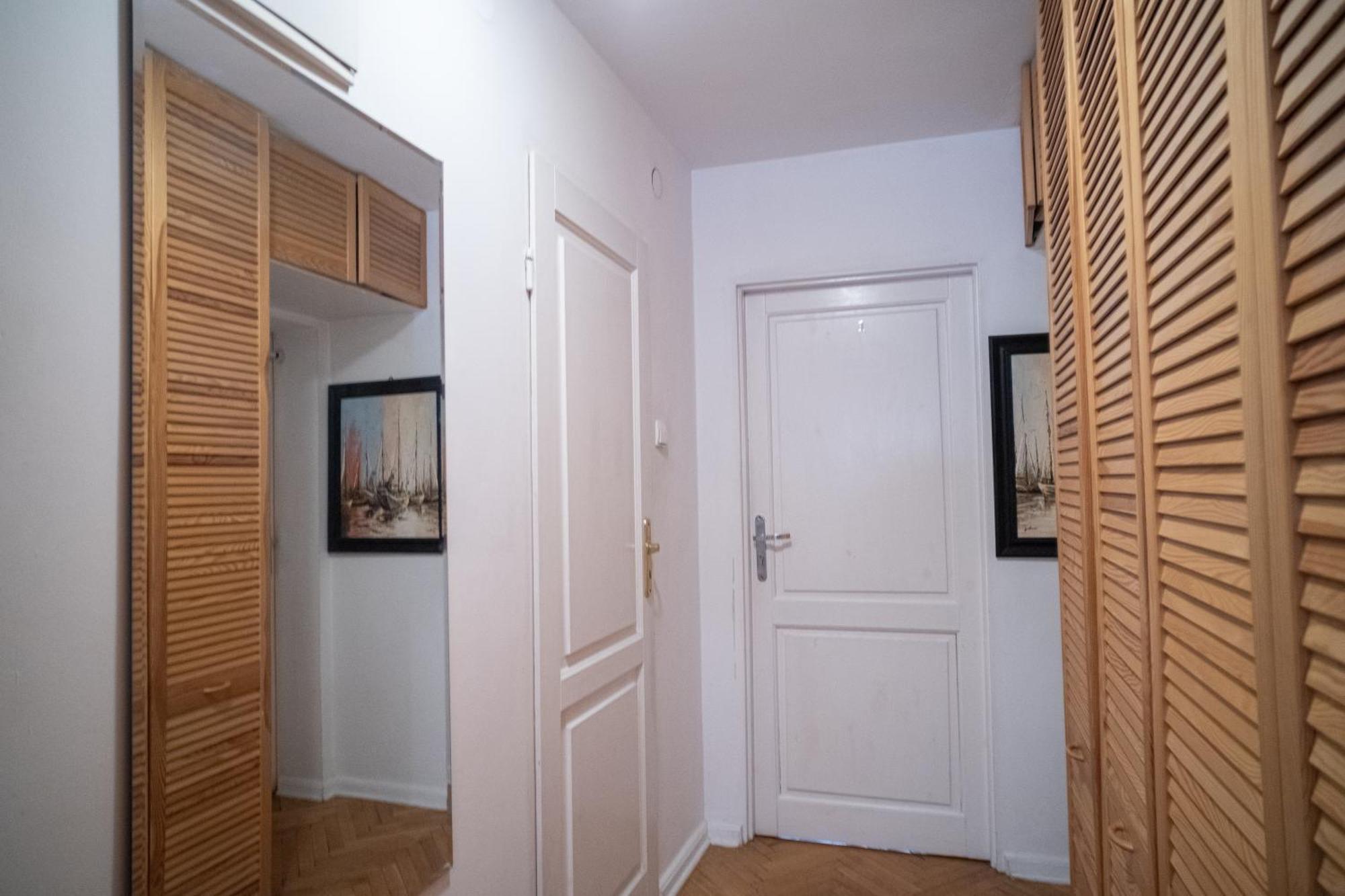 Apartrooms Near Old Town In Dnf Done Invoice