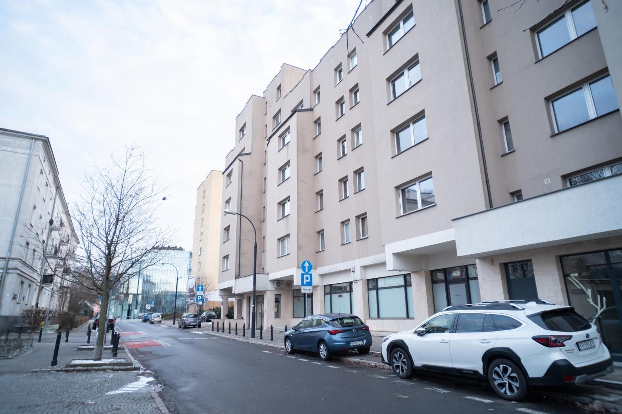 Privatunterkunft Apartrooms Near Old Town In Dnf Done Invoice Warschau