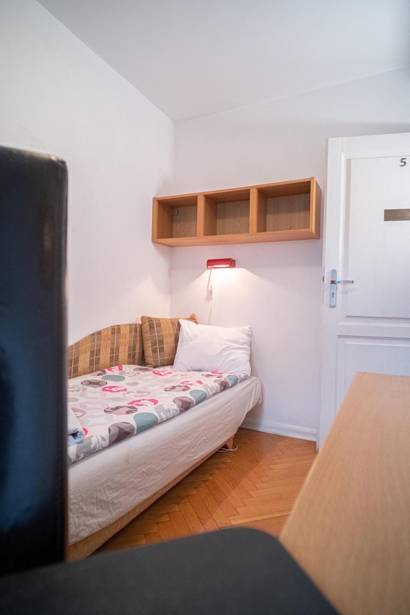 Apartrooms Near Old Town In Dnf Done Invoice *
