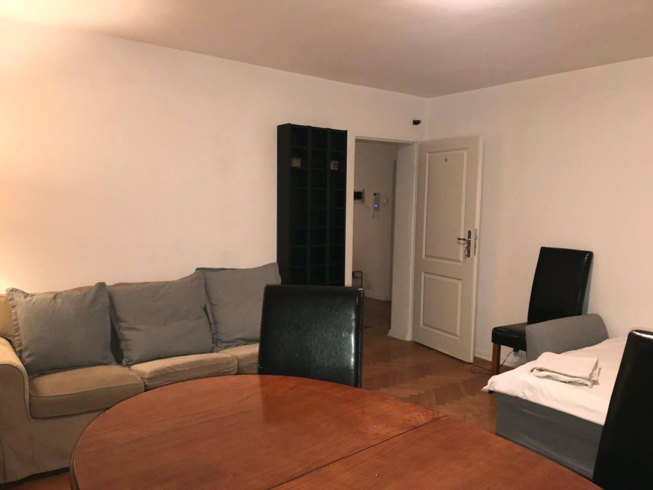 Apartrooms Near Old Town In Dnf Done Invoice Privatunterkunft