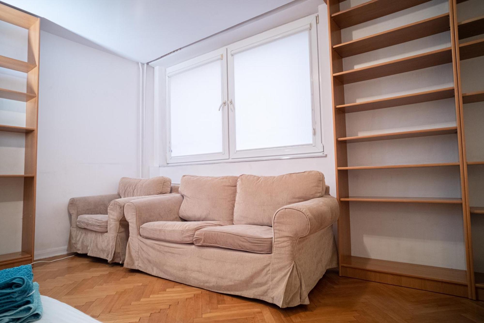 Privatunterkunft Apartrooms Near Old Town In Dnf Done Invoice *