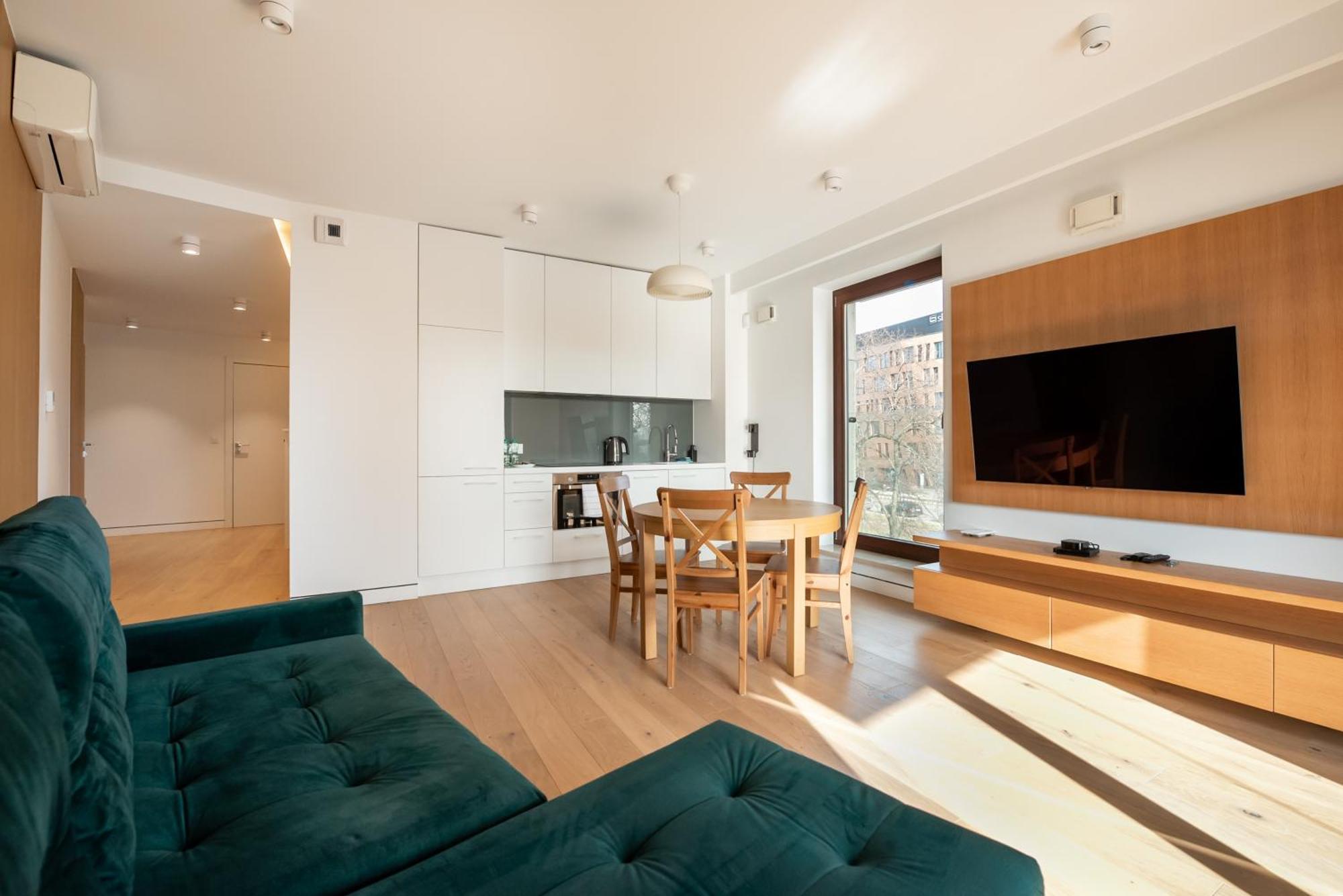 Solec Cristal Apartment *