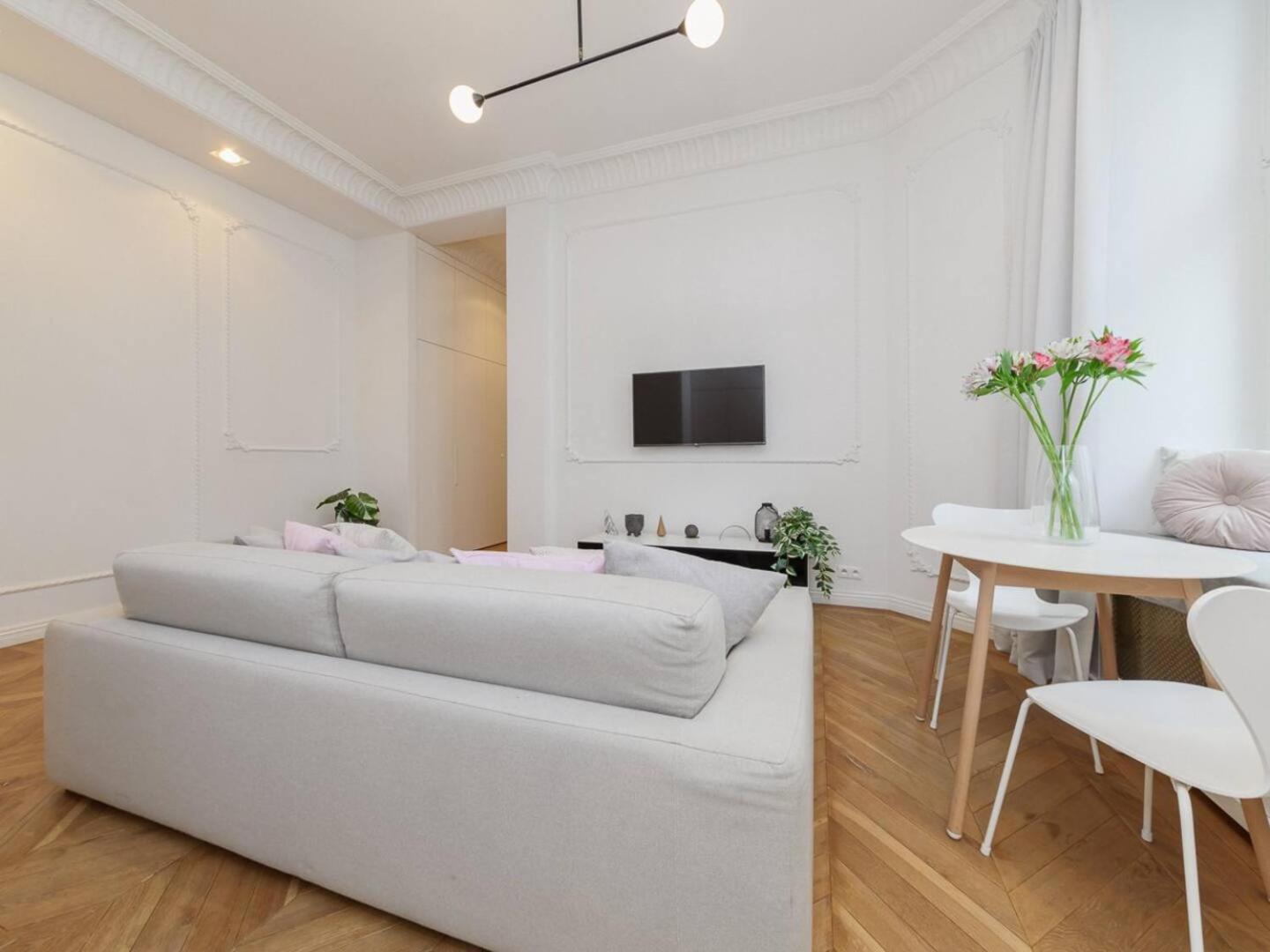 Apartment Elegance Poznanska 16 Premium Warsaw