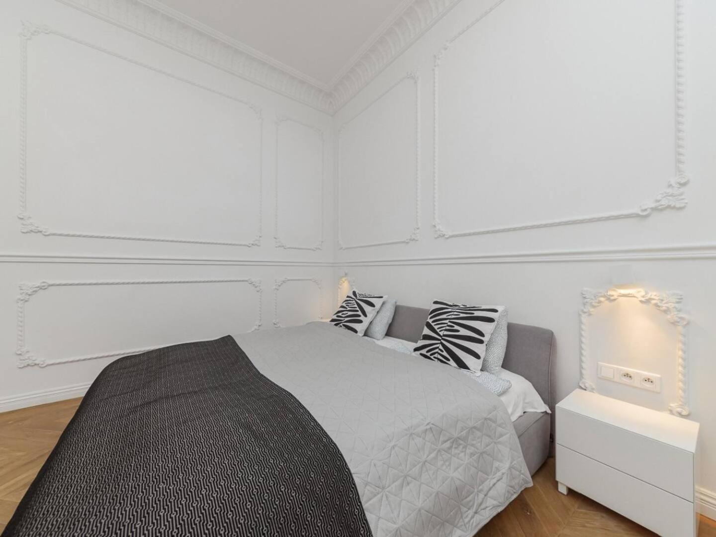 Apartment Elegance Poznanska 16 Premium Warsaw