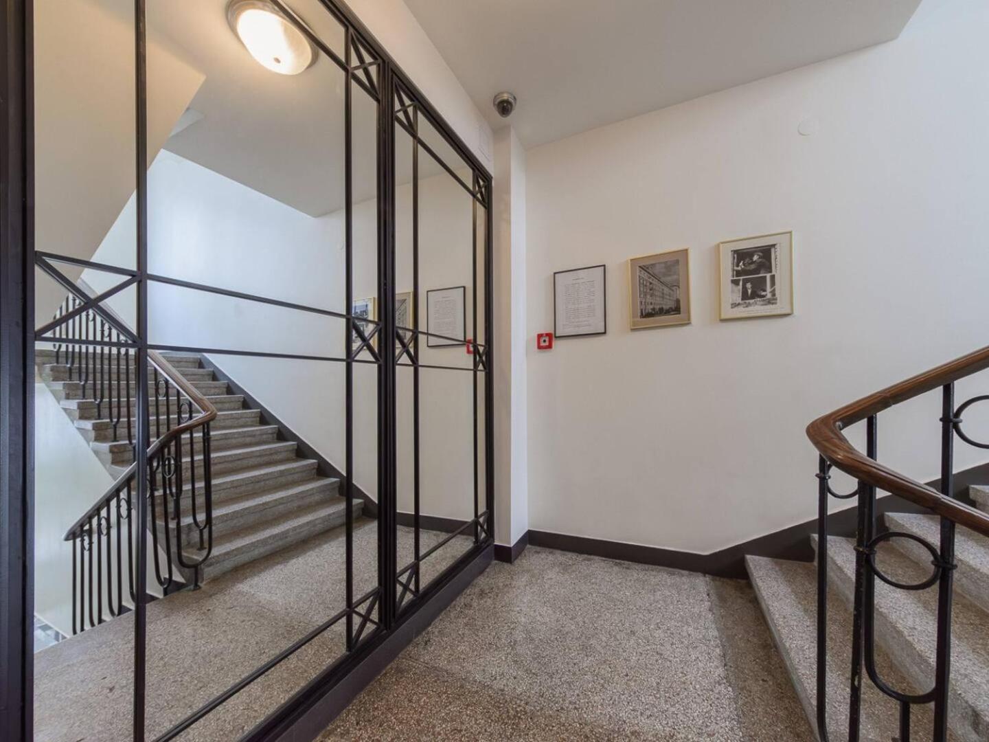 Canary Corner Centre Apartment Warsaw