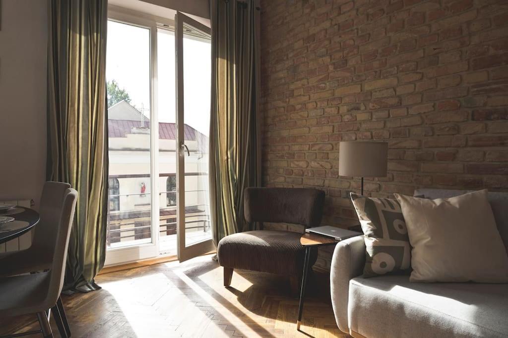 Apartment Will - In The Heart Of
