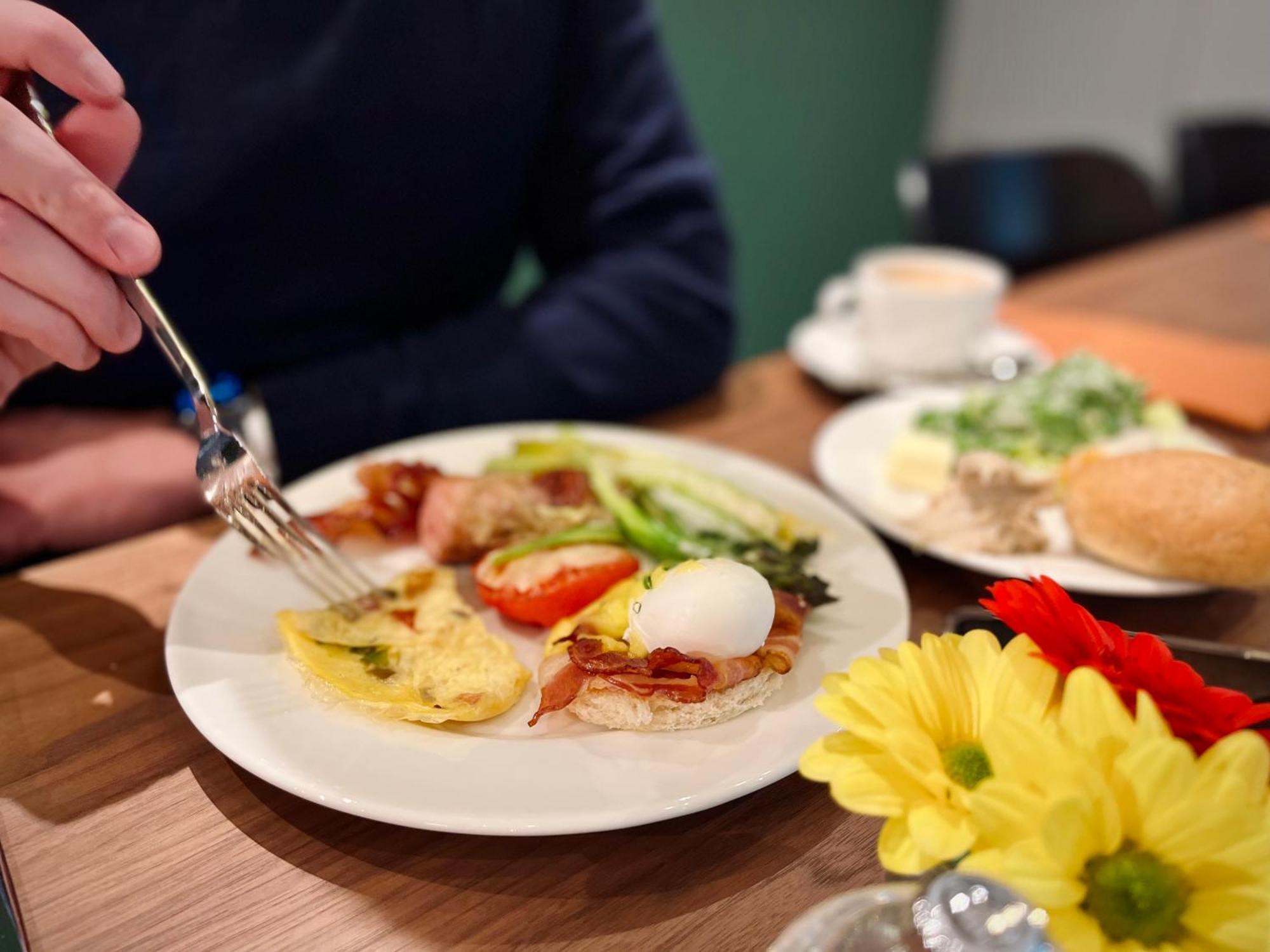 Royal Tulip Centre Aparthotel 5*