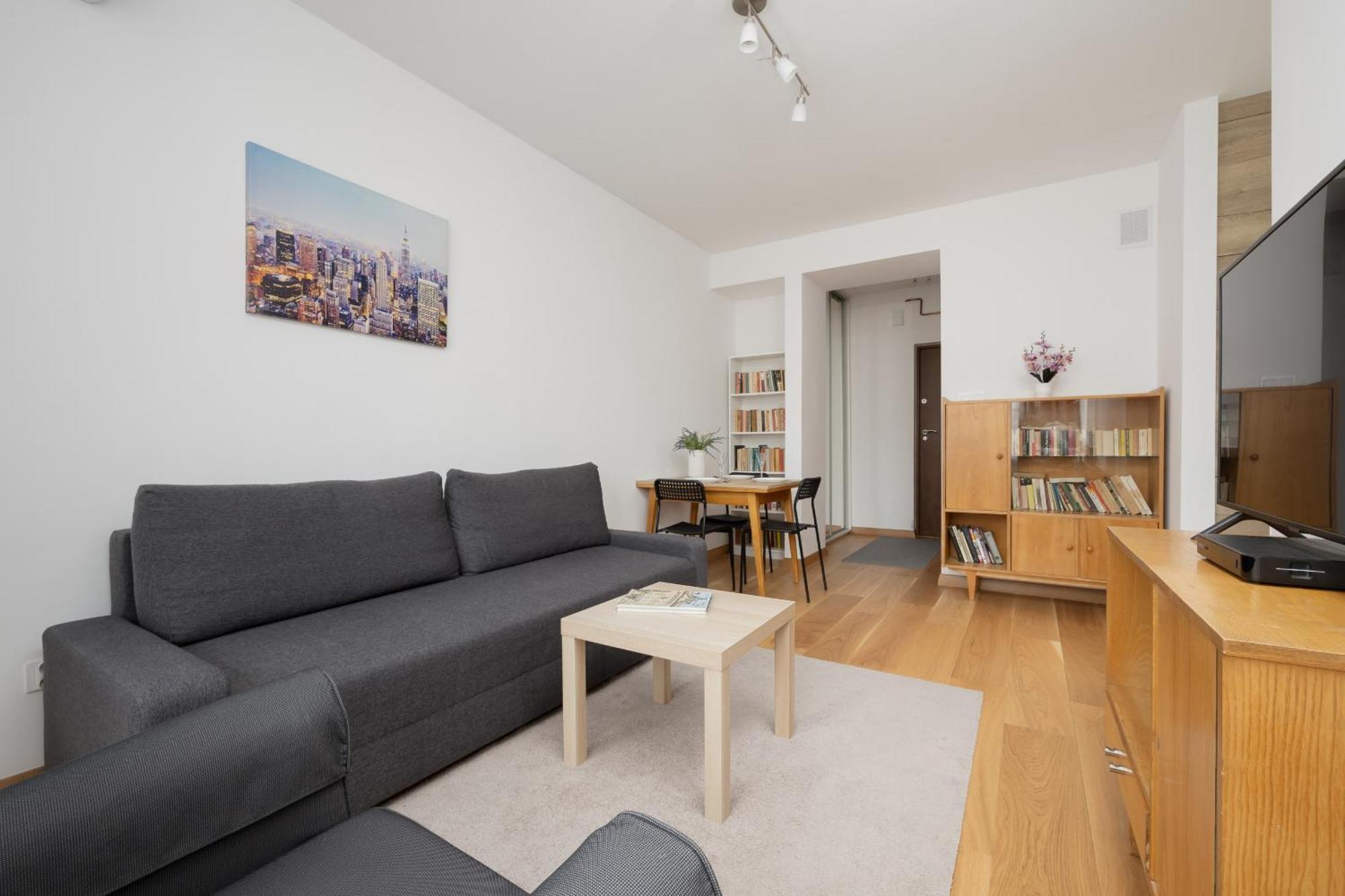 Charming For 4 People Located 650 M From The Old Town Of By Renters * Warsaw
