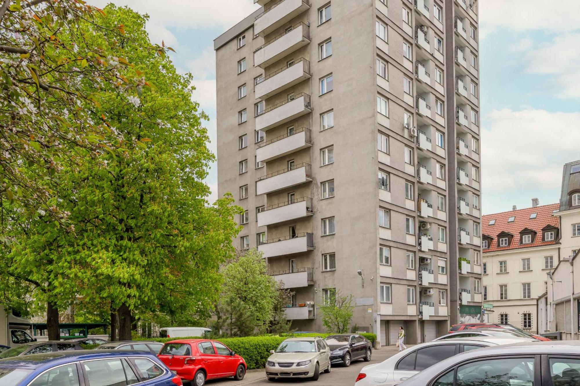 Charming For 4 People Located 650 M From The Old Town Of By Renters Apartment *