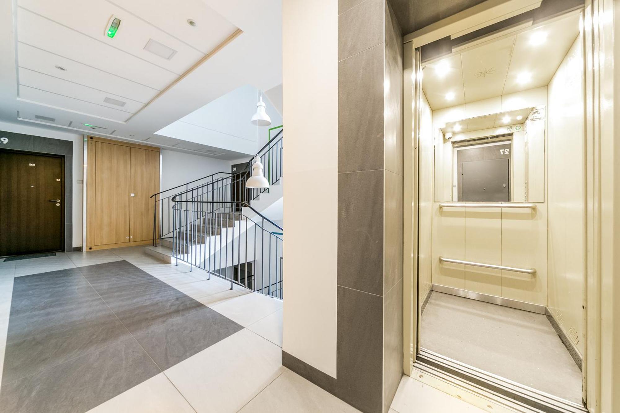 Concierge Grojecka View Apartment