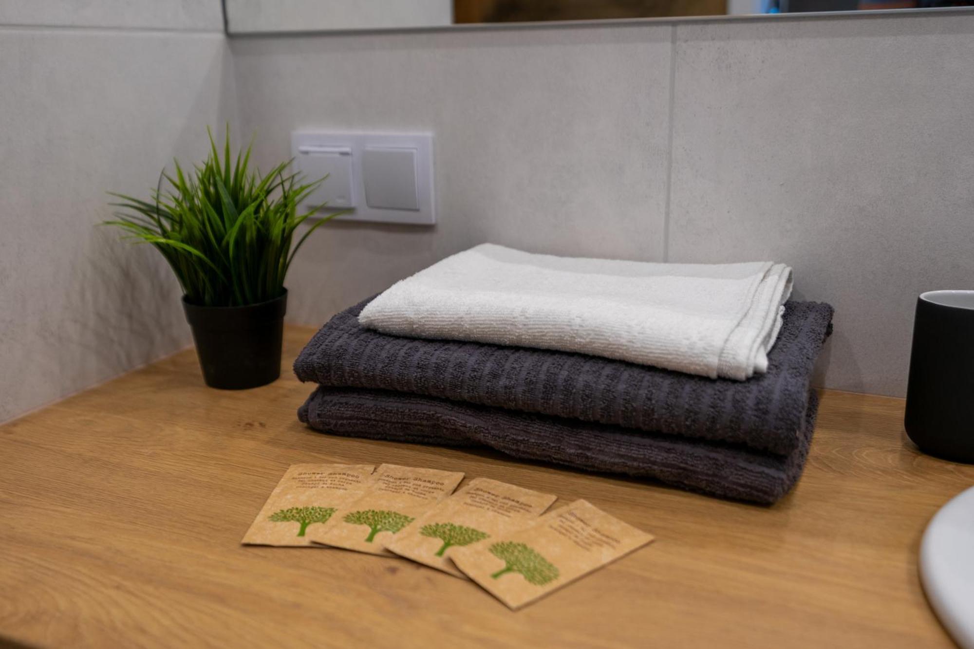 Apartment Bemowo - Parking, Balcony & Workspace - By Rentujemy Warsaw