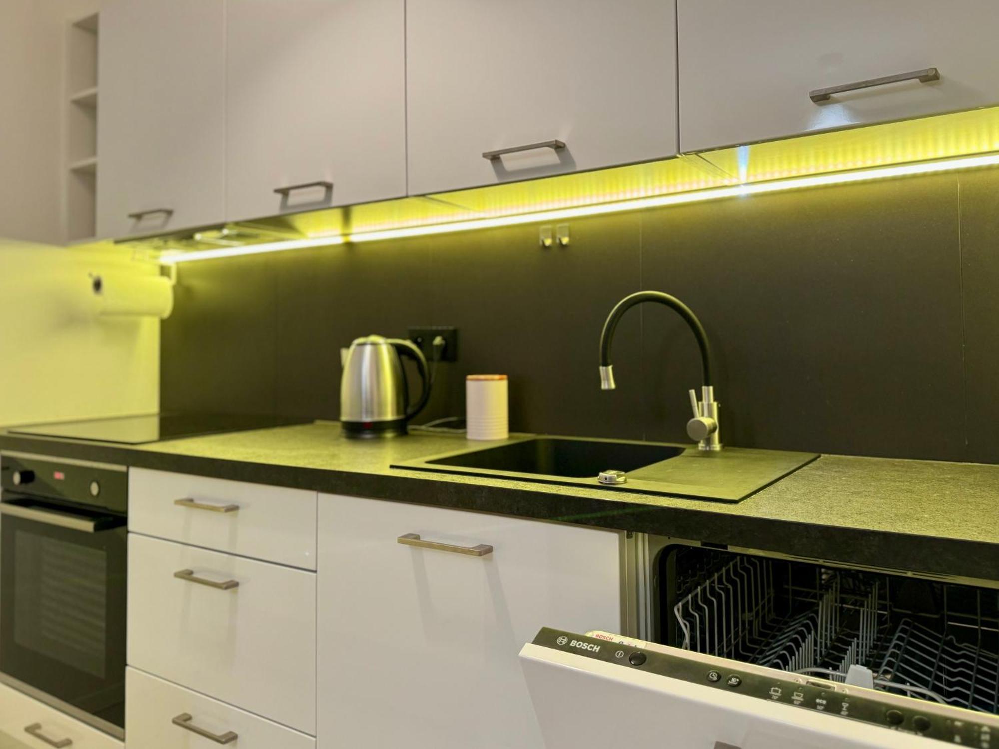 Apartment K22 Komputerowa 7 Chopin Airport *