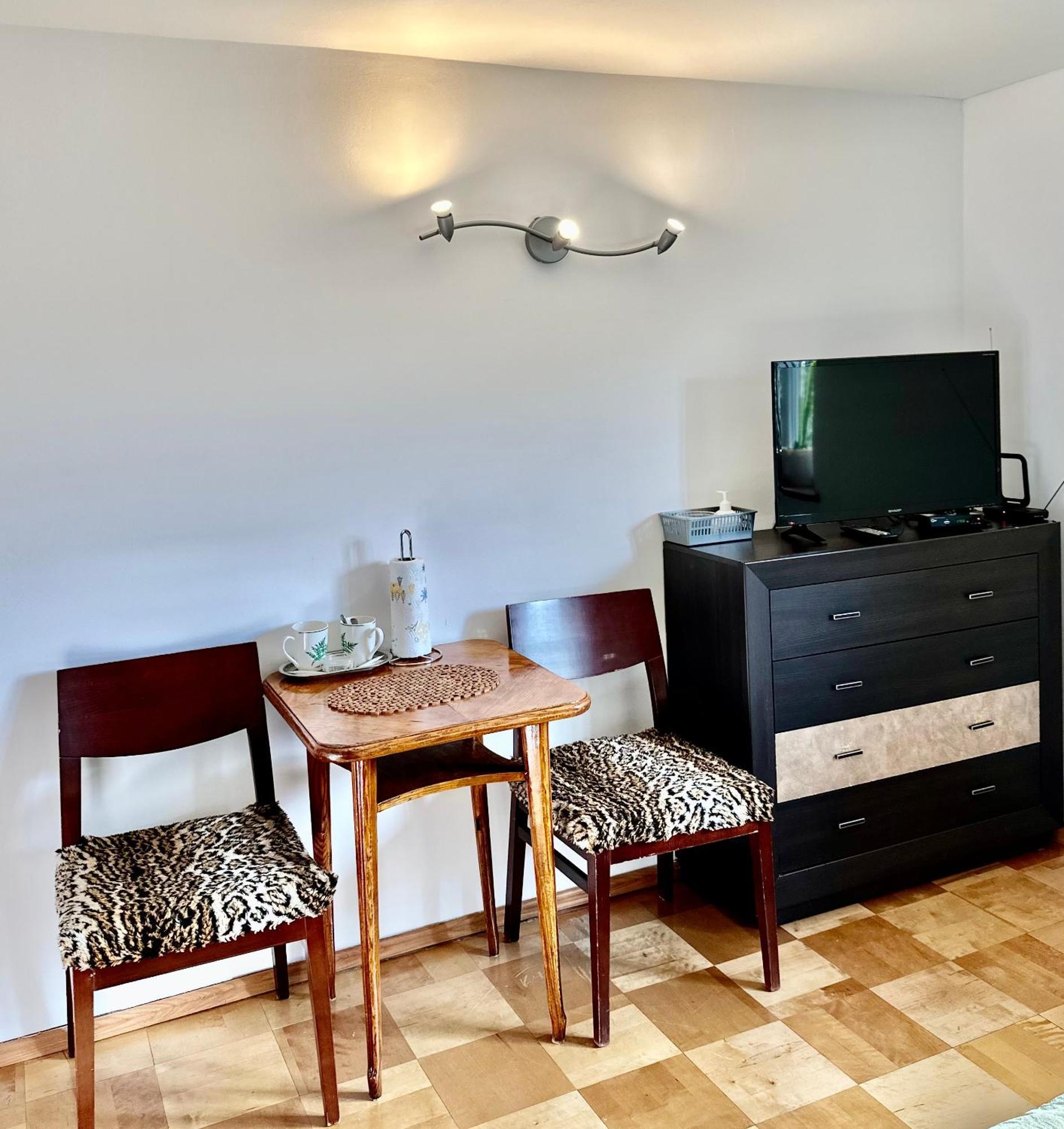 Na Zaciszu - Metro Zacisze Guest house