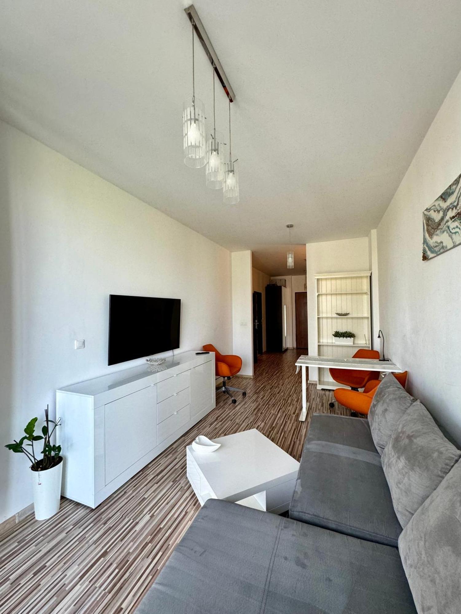Two Triton Park Apartment Warsaw