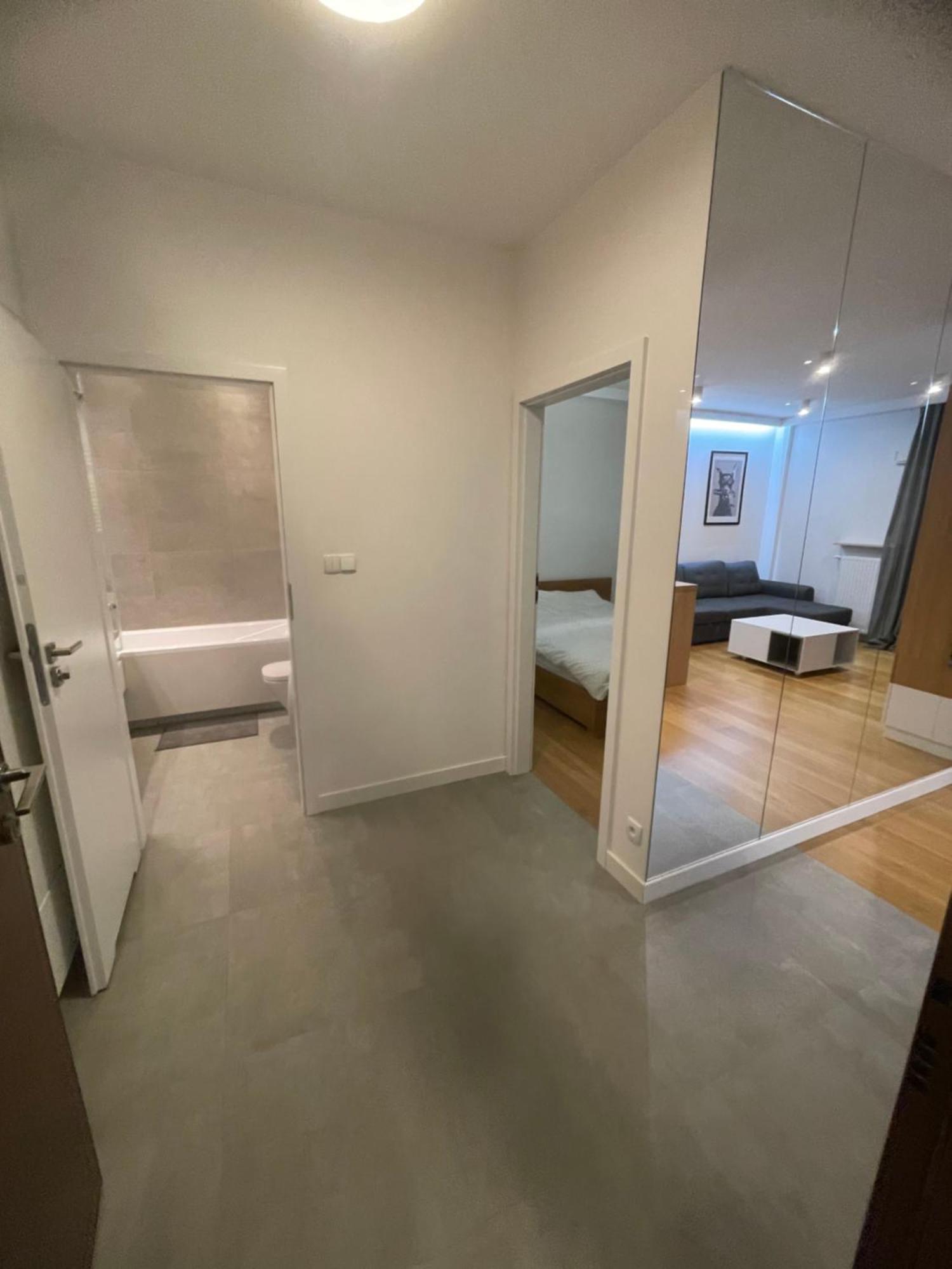 Gieldowa 4 Business Stock Apartment Warsaw