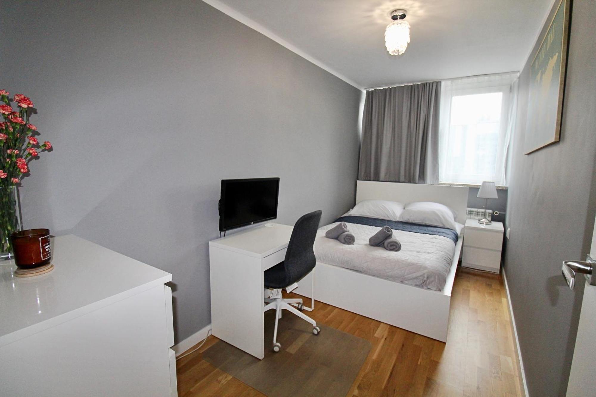 Apartament Jana Pawla Ii 26 - Z Sypialnia Blisko Pkin
