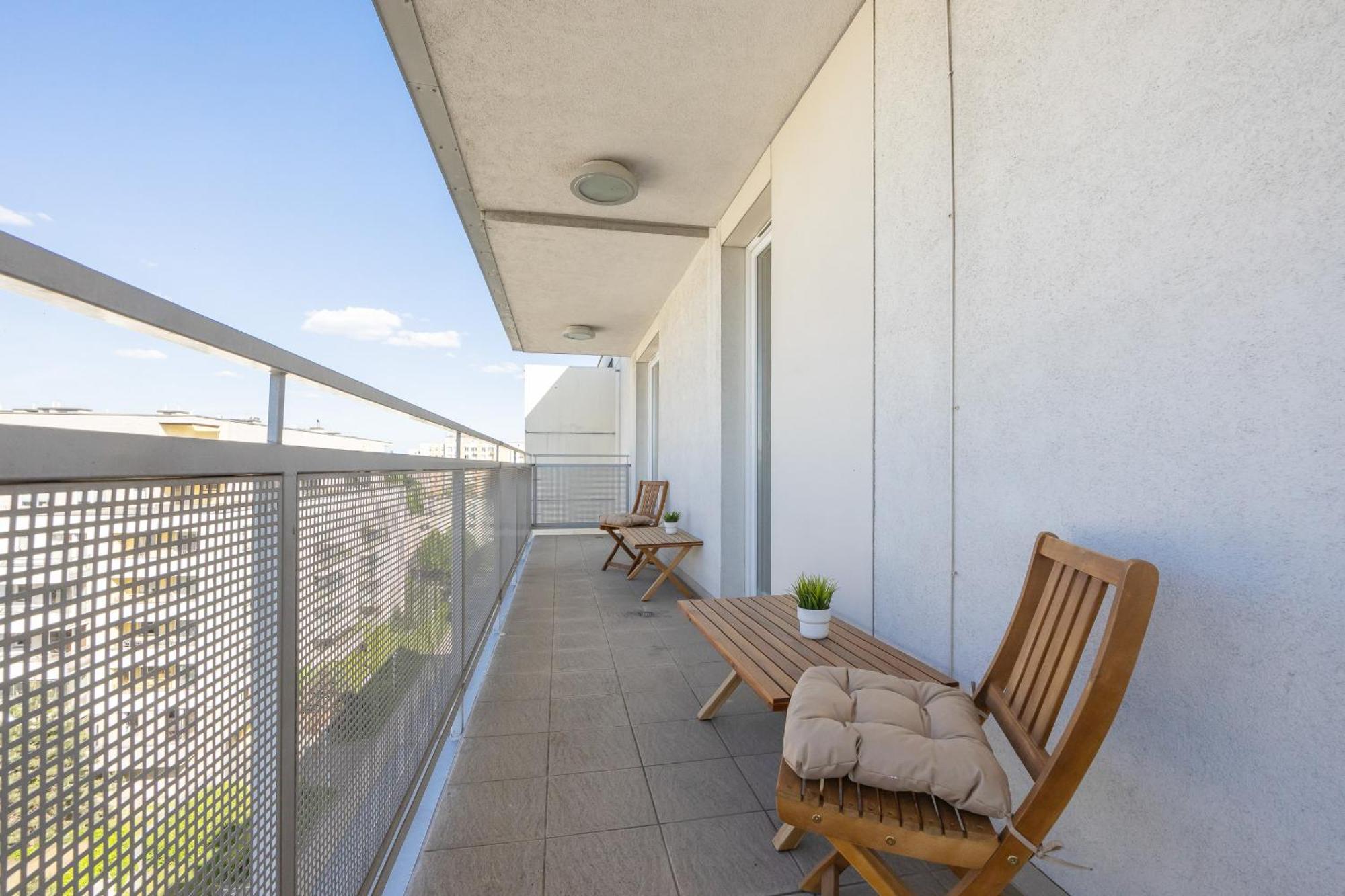 Apartamento Luxury Four Bedroom With Parking & Balcony In Mokotow By Renters Prestige