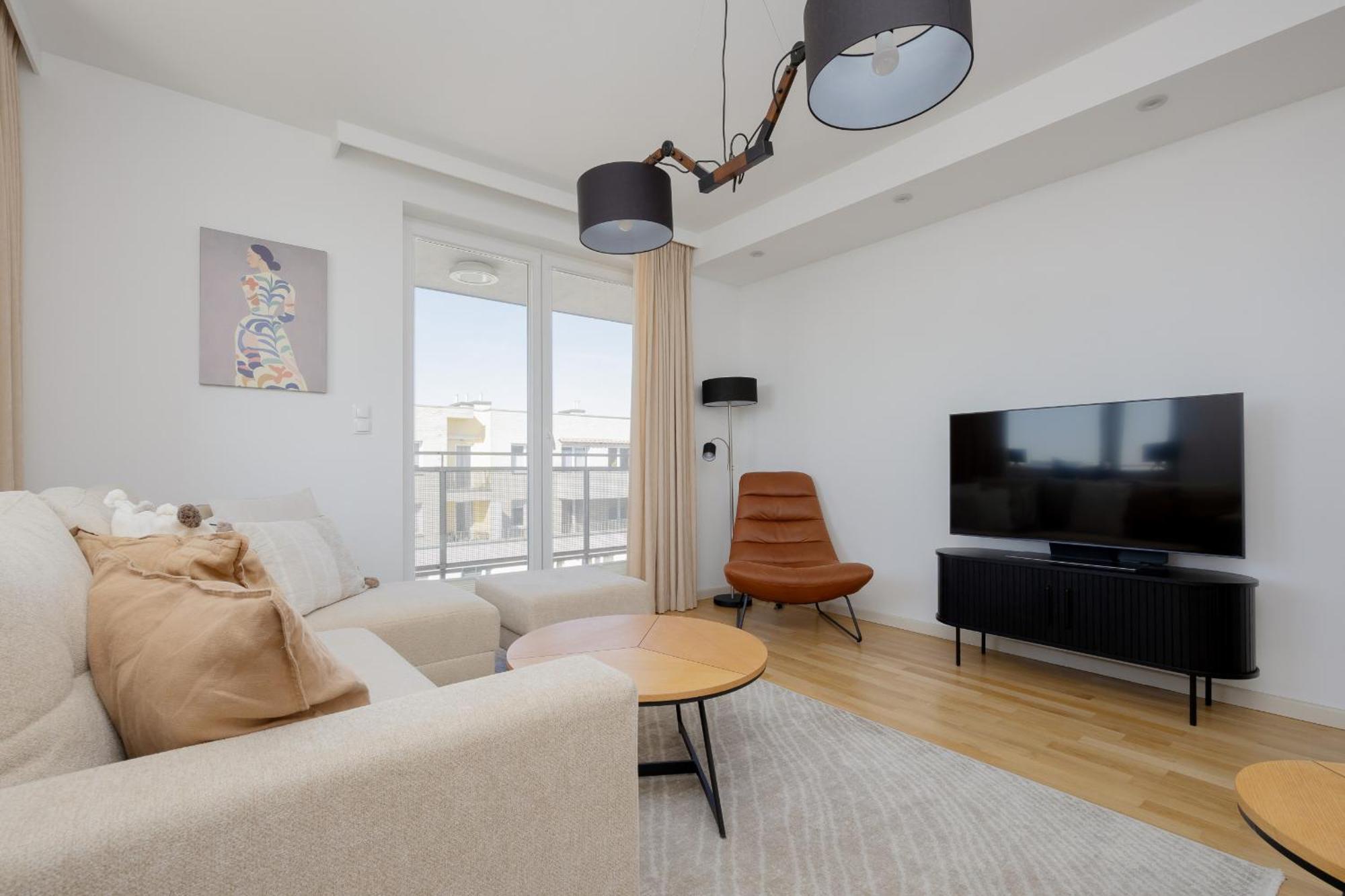 Luxury Four Bedroom With Parking & Balcony In Mokotow By Renters Prestige * Varsóvia
