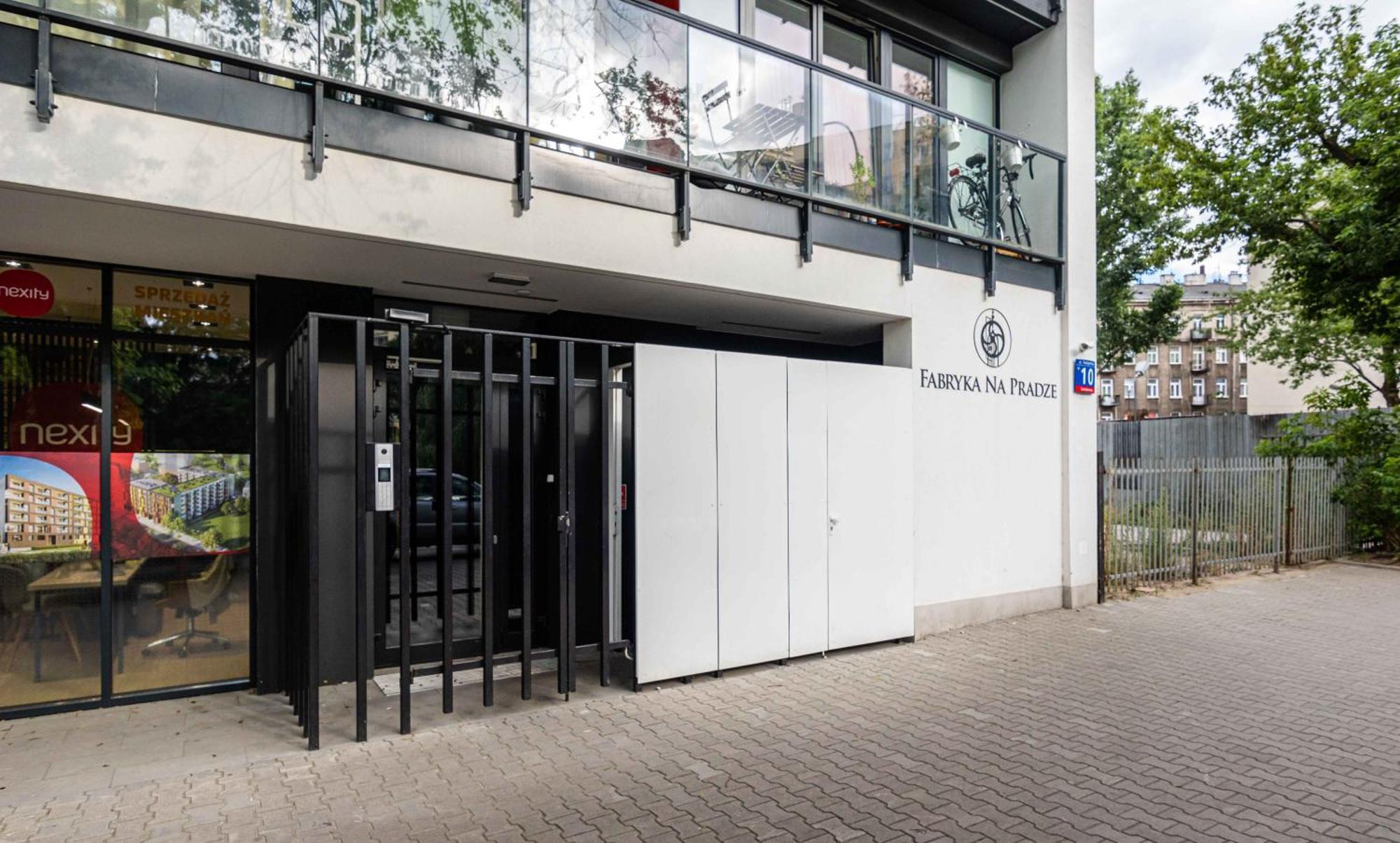 Praga Factory Stylish Spot Apartment