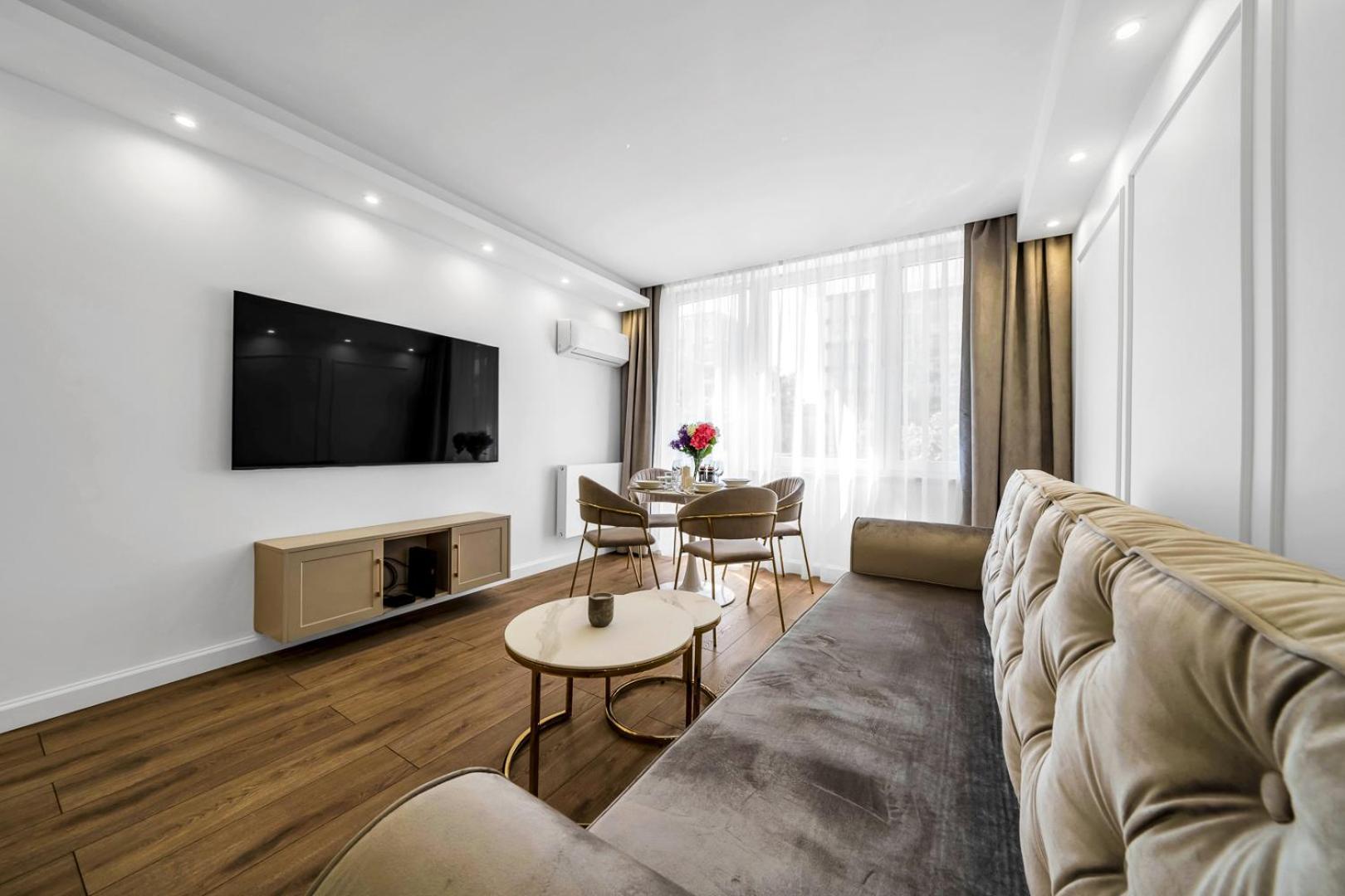 Apartamento Centrum - Workspace, Balcony - By Rentujemy Varsóvia