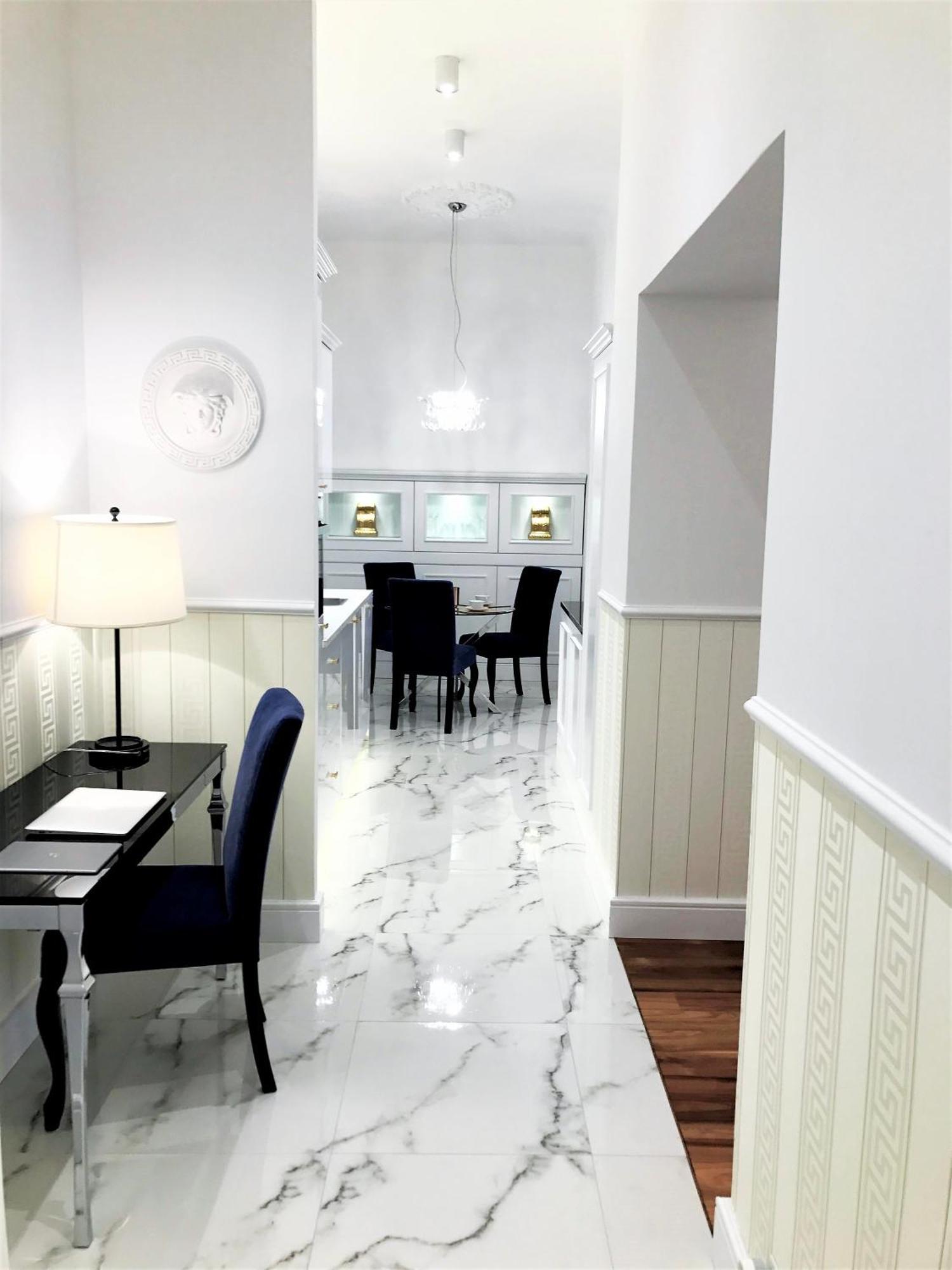 Mondrian Luxury Suites & Apartments Old Town Aparthotel Warsaw