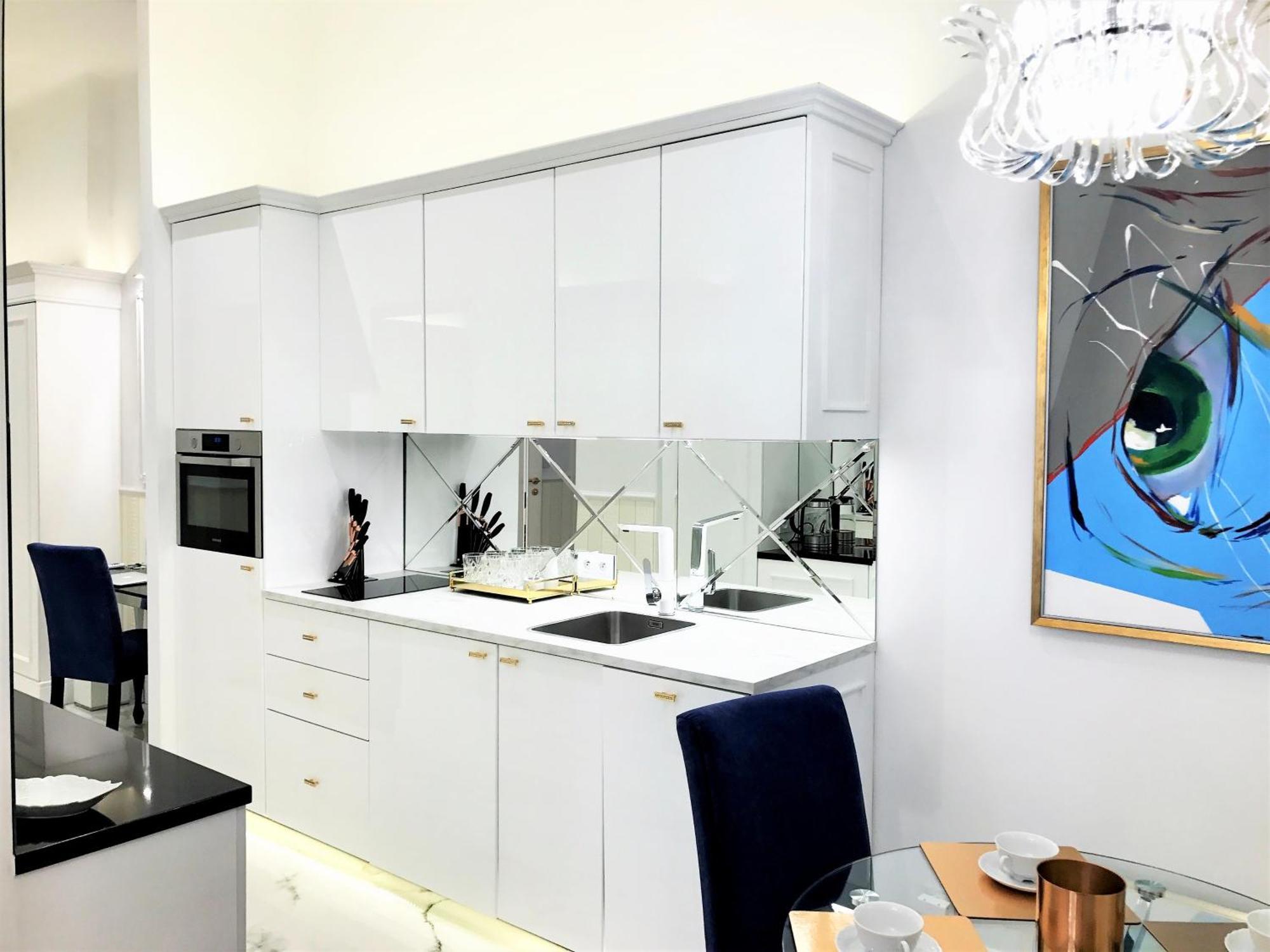 Mondrian Luxury Suites & Apartments Old Town