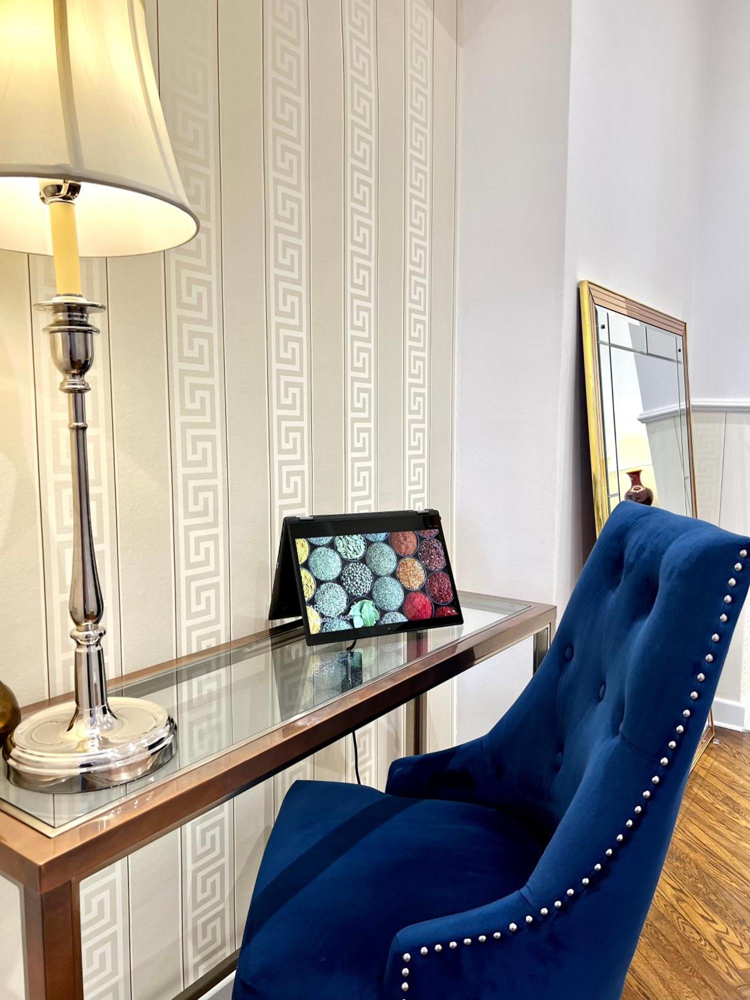 Mondrian Luxury Suites & Apartments Old Town Warsaw
