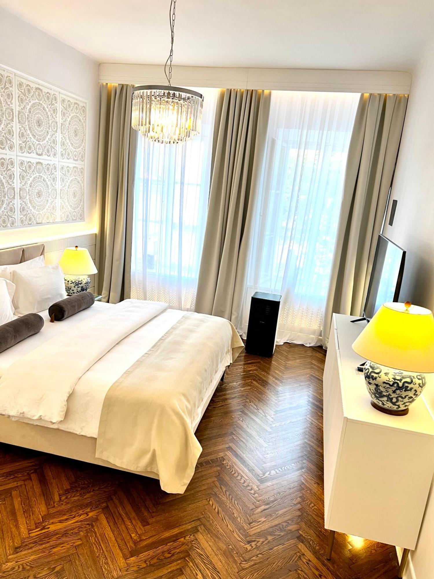 Mondrian Luxury Suites & Apartments Old Town * Warsaw