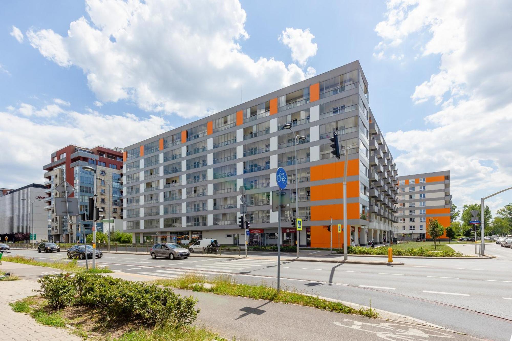 Elegant With Balcony & Parking By Renters * Warschau