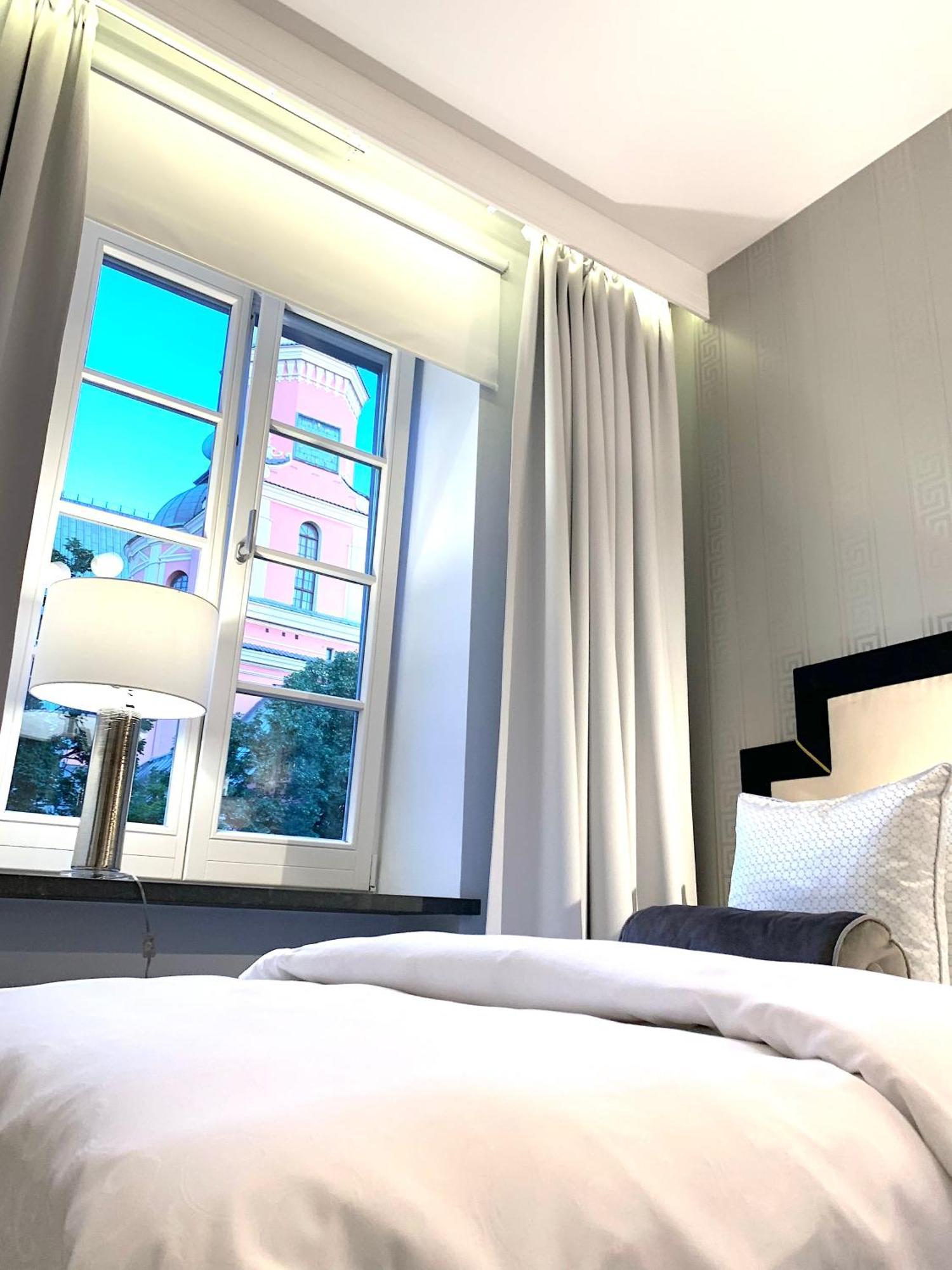 Aparthotel Mondrian Luxury Suites & Apartments Old Town *