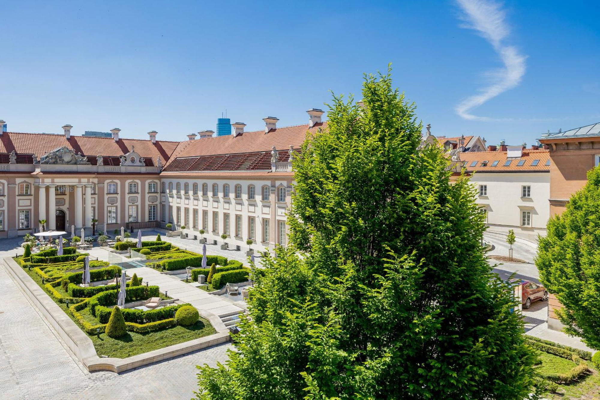 Apartment Heart Of The Old Town Royal By Renters Warsaw