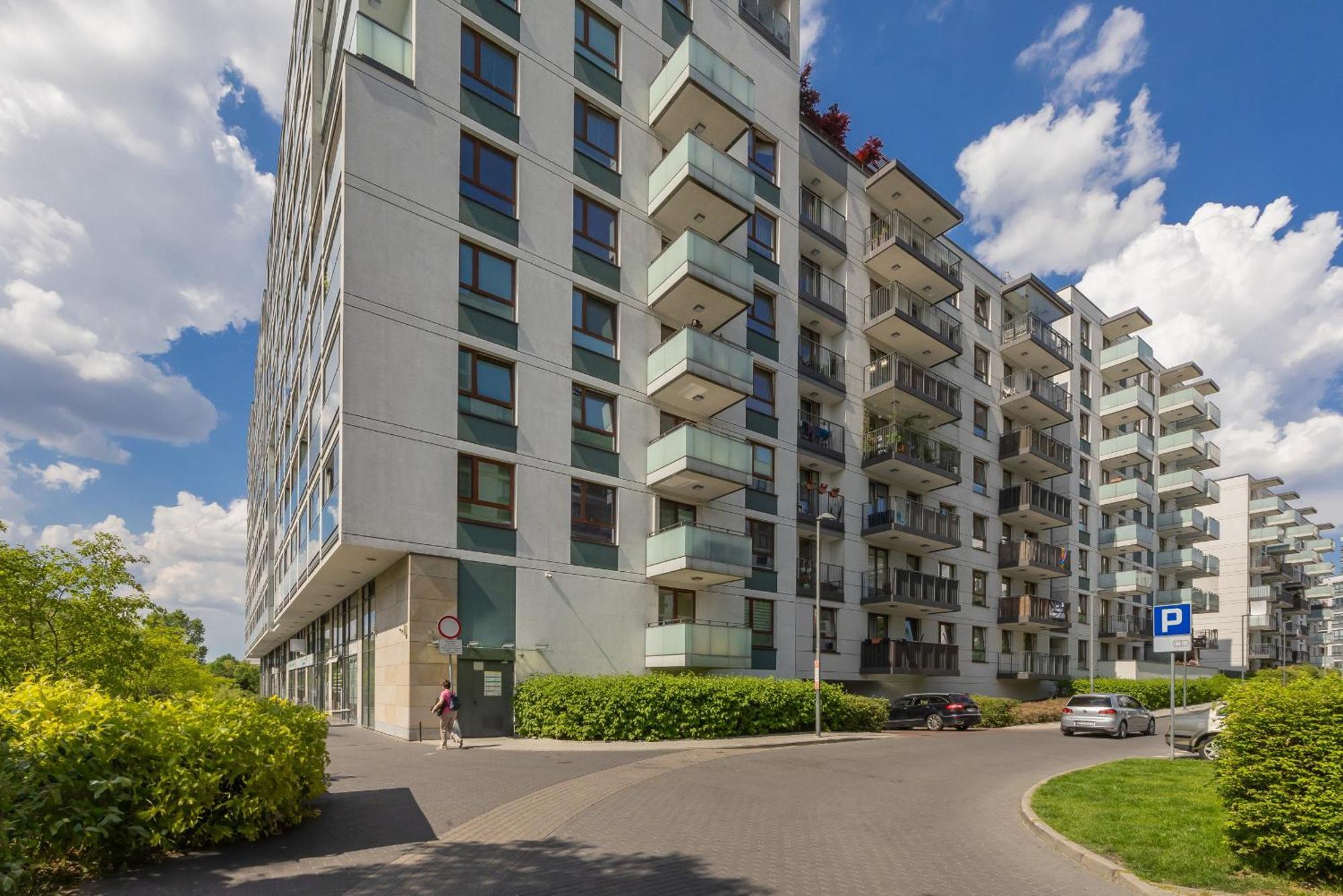Nowoczesny Z Parkingiem Na Pradze Poludnie W Warszawie By Renters Warsaw