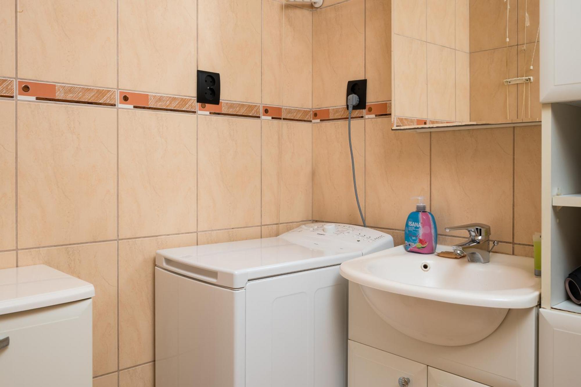 Metro Natolin Comfort Apartment Warsaw