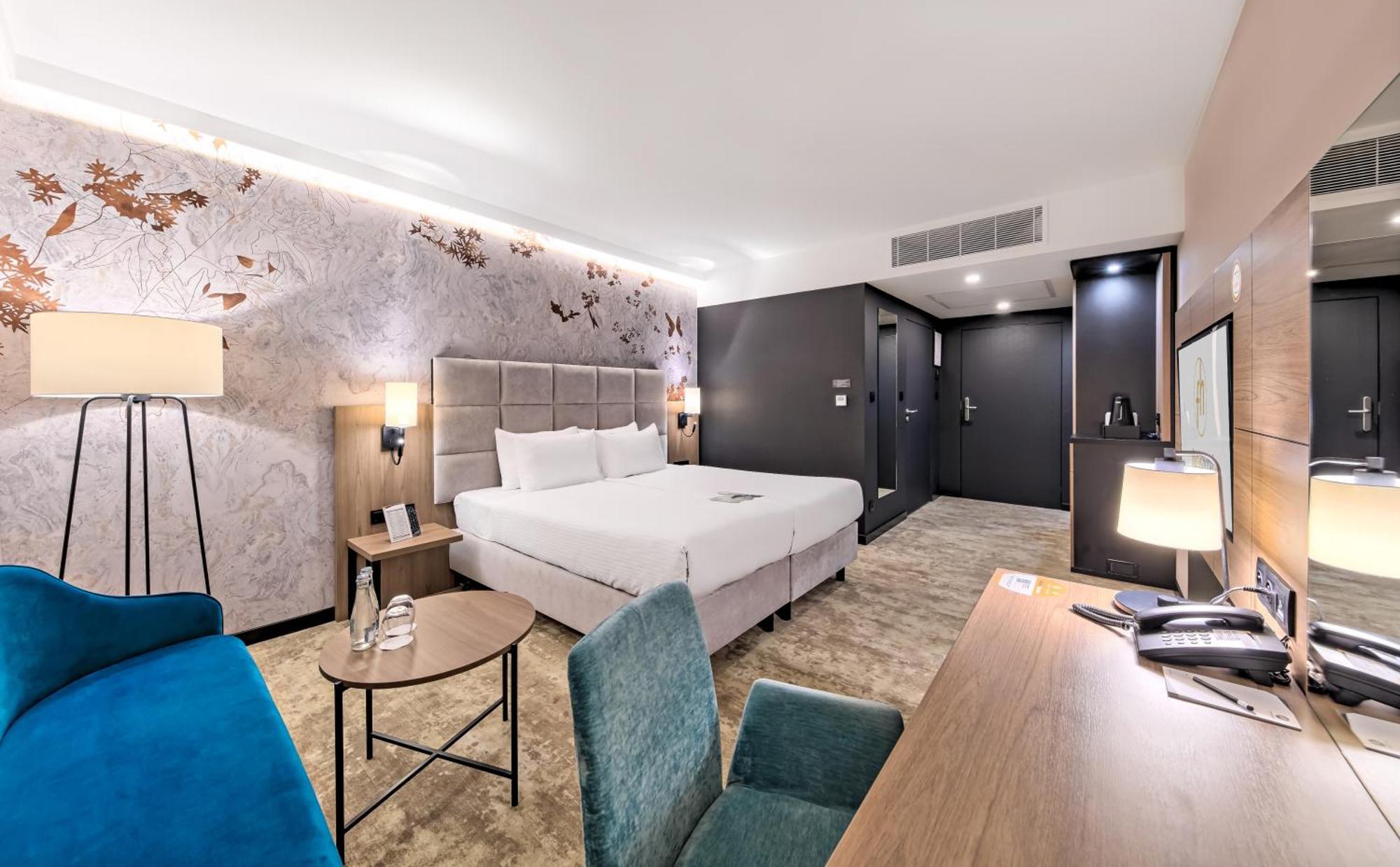 Focus Premium Khách sạn 4*