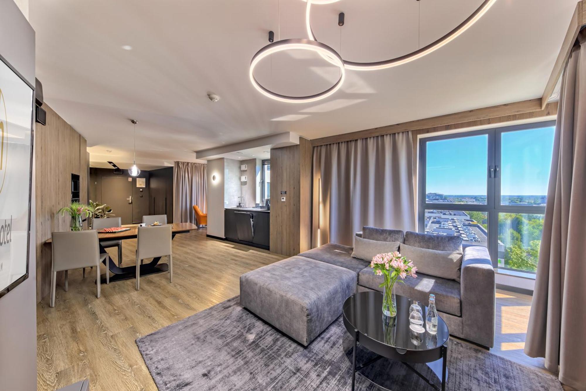 Focus Premium Khách sạn 4*