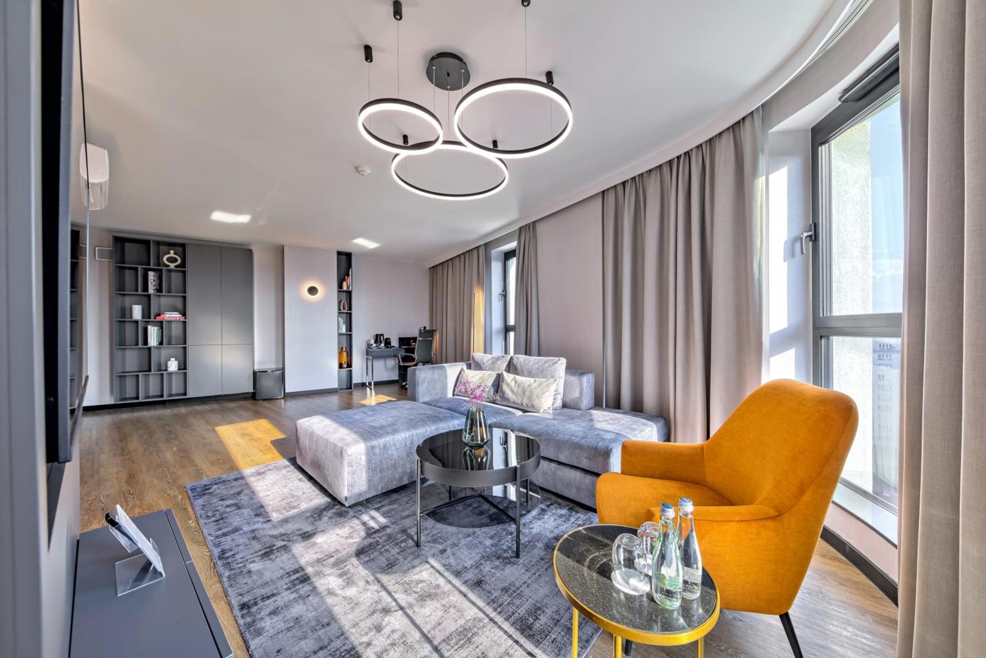 Khách sạn Focus Premium 4*