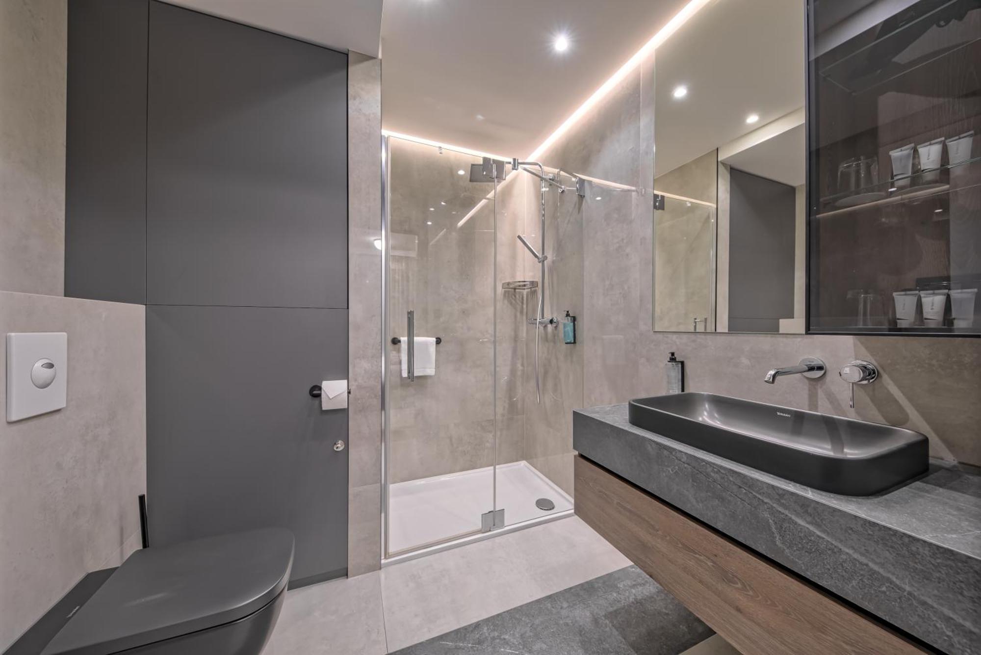 Focus Premium Khách sạn