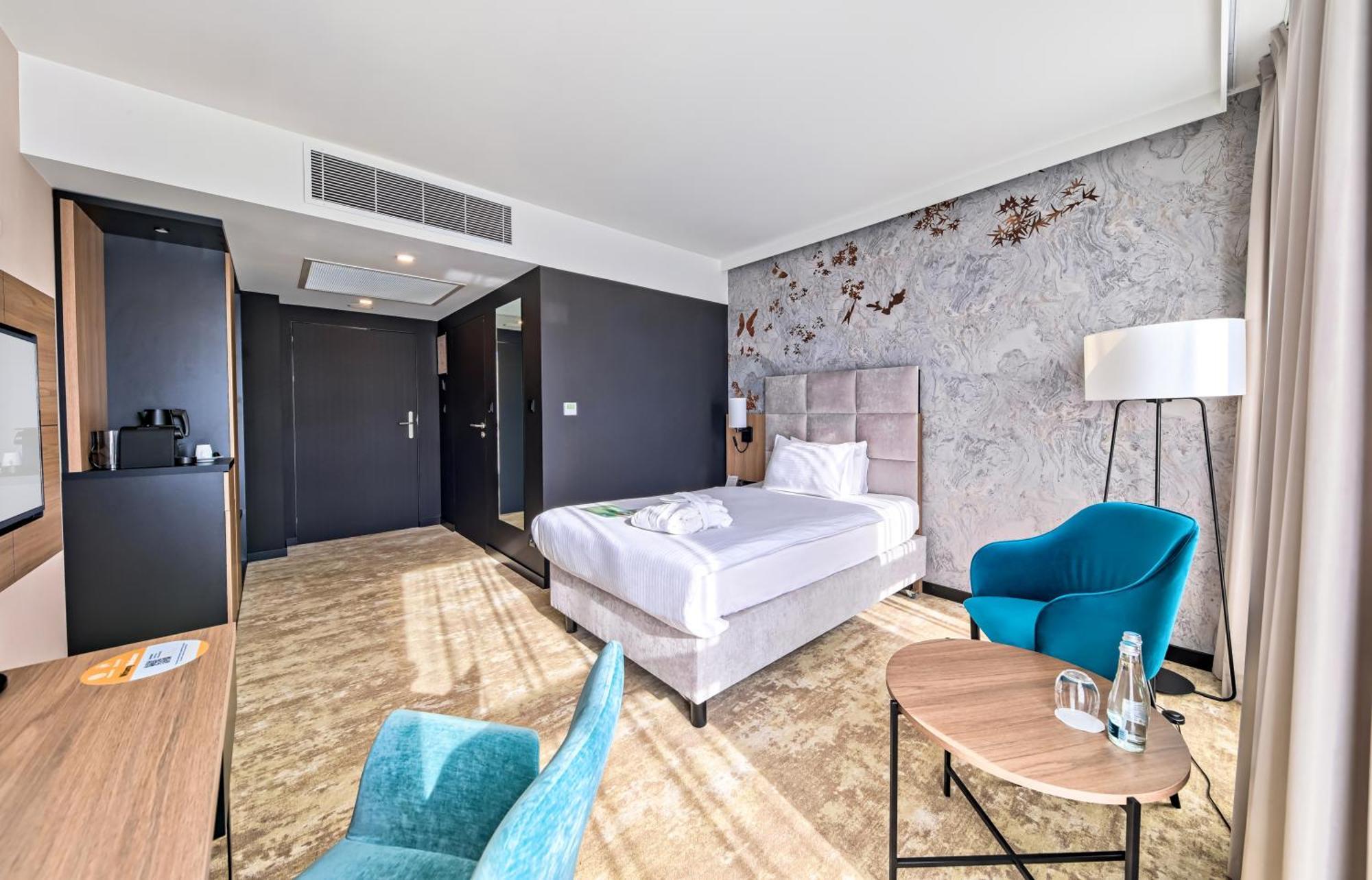 Focus Premium Khách sạn 4*