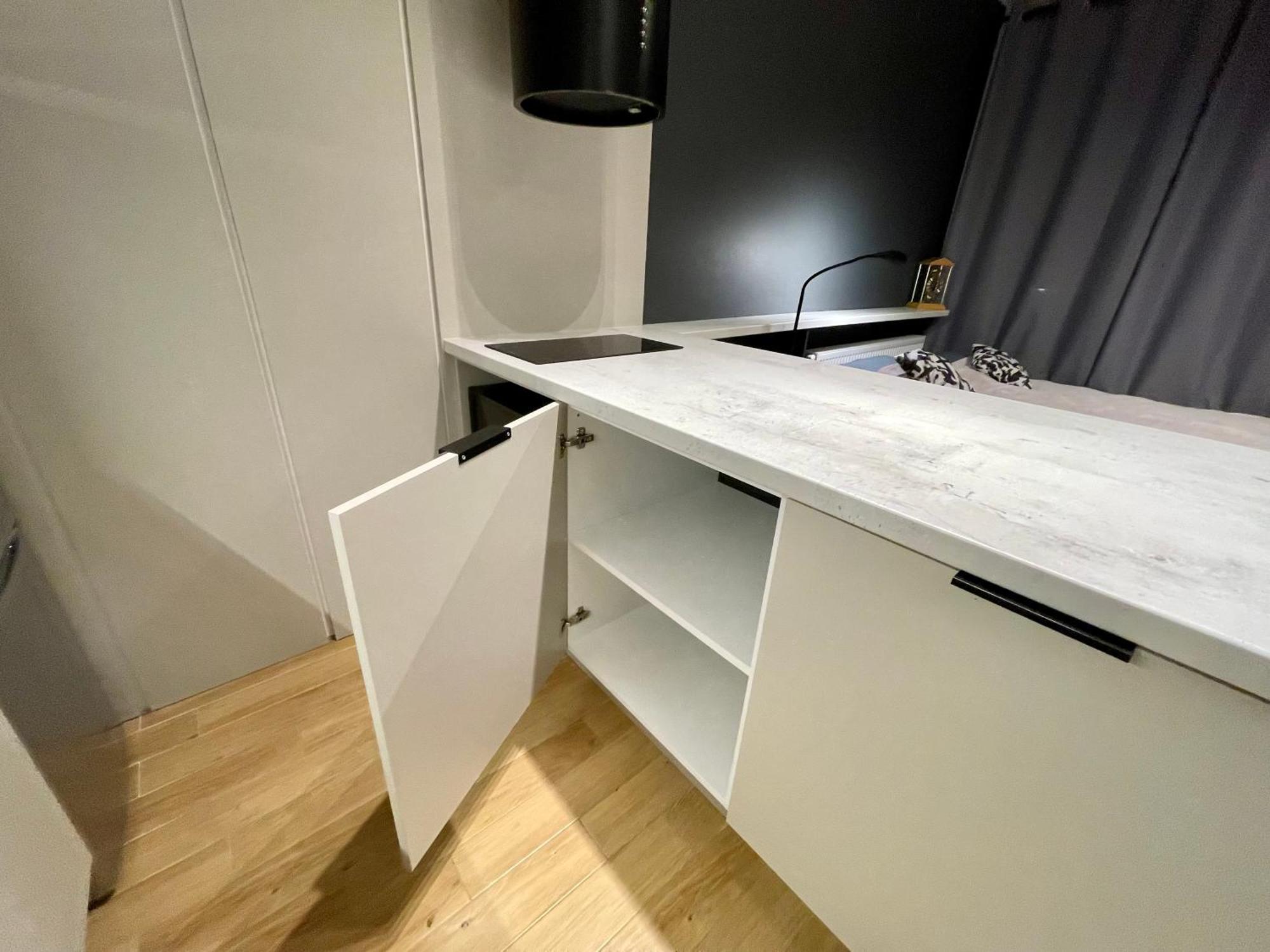 Apartamento Time&house Pileckiego Przy Centrum Onkologi I Klinice Novum Apartament Na Wylacznosc Pokoj,sypialnia,lozko, Lazienka,kuchnia *