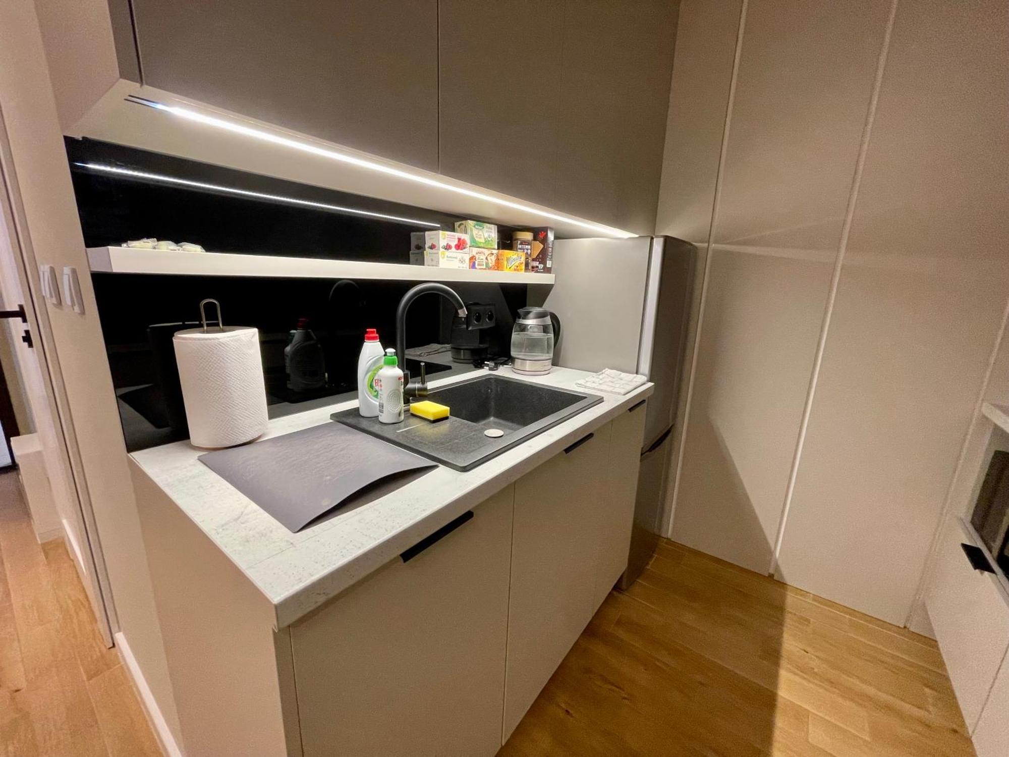 Time&house Pileckiego Przy Centrum Onkologi I Klinice Novum Apartament Na Wylacznosc Pokoj,sypialnia,lozko, Lazienka,kuchnia