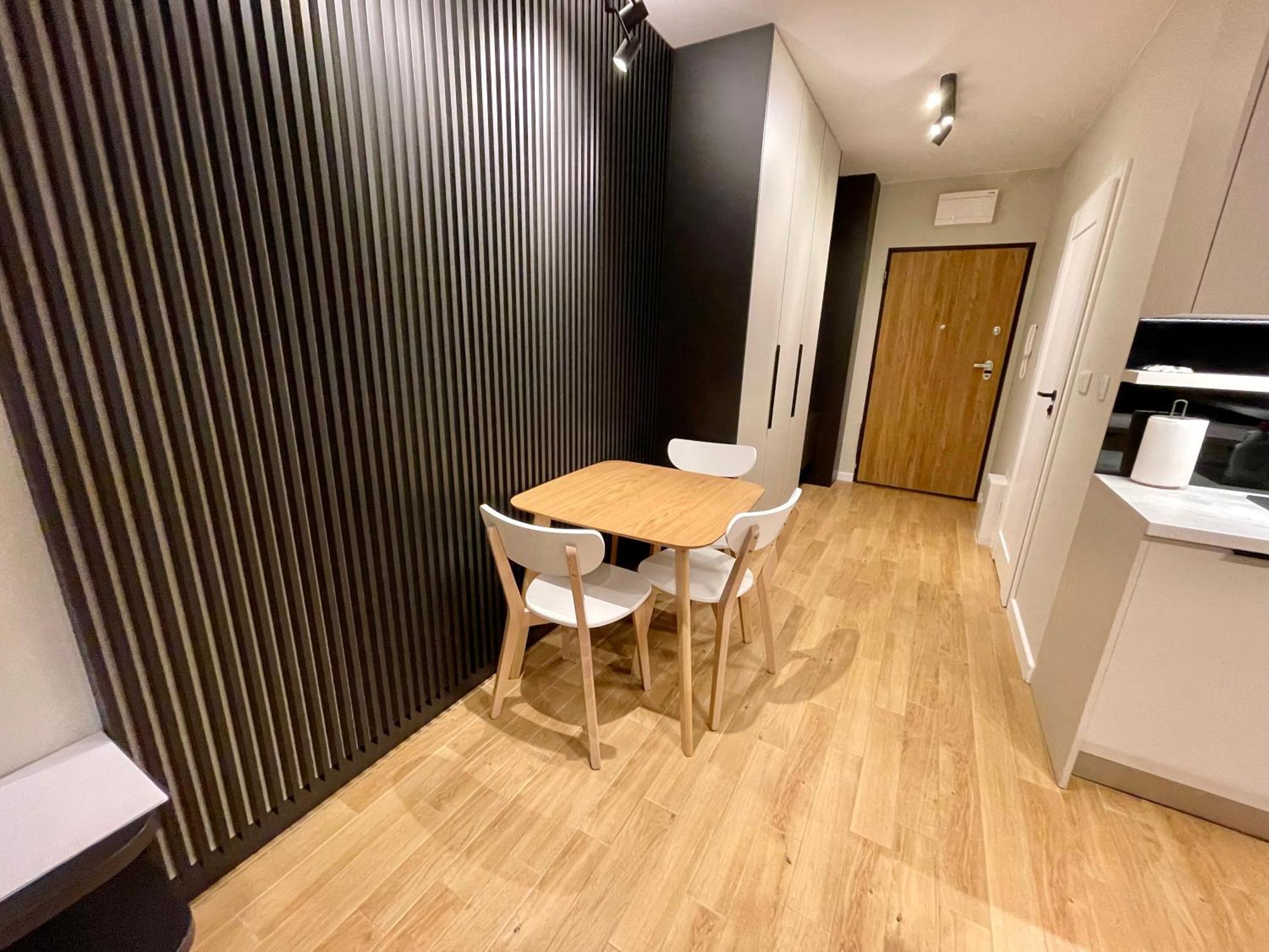 Time&house Pileckiego Przy Centrum Onkologi I Klinice Novum Apartament Na Wylacznosc Pokoj,sypialnia,lozko, Lazienka,kuchnia * Varsóvia