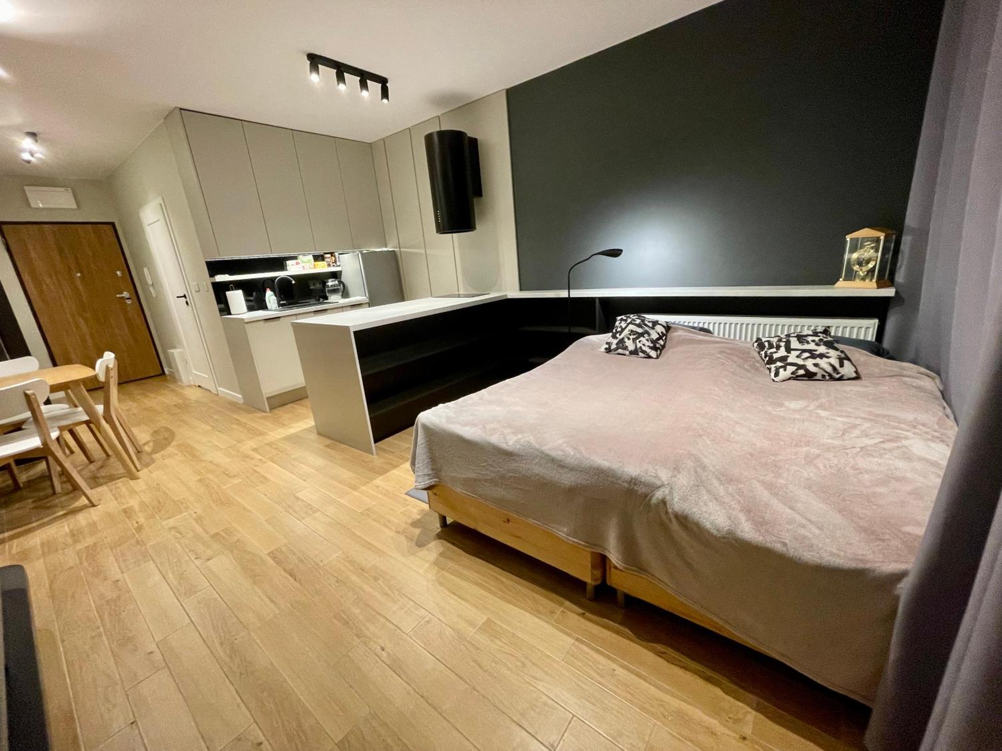 Apartamento Time&house Pileckiego Przy Centrum Onkologi I Klinice Novum Apartament Na Wylacznosc Pokoj,sypialnia,lozko, Lazienka,kuchnia