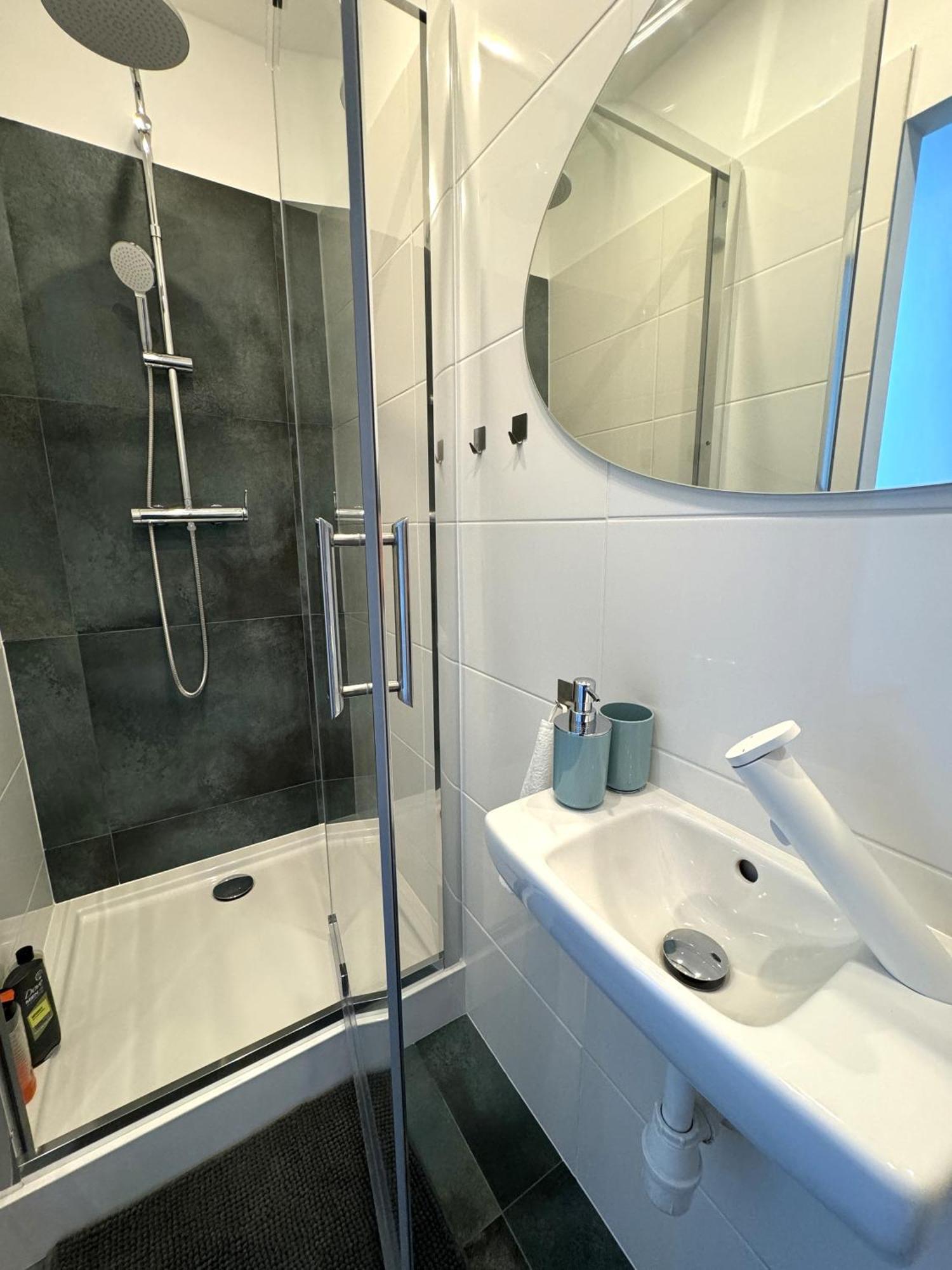 Apartment White House 1 *