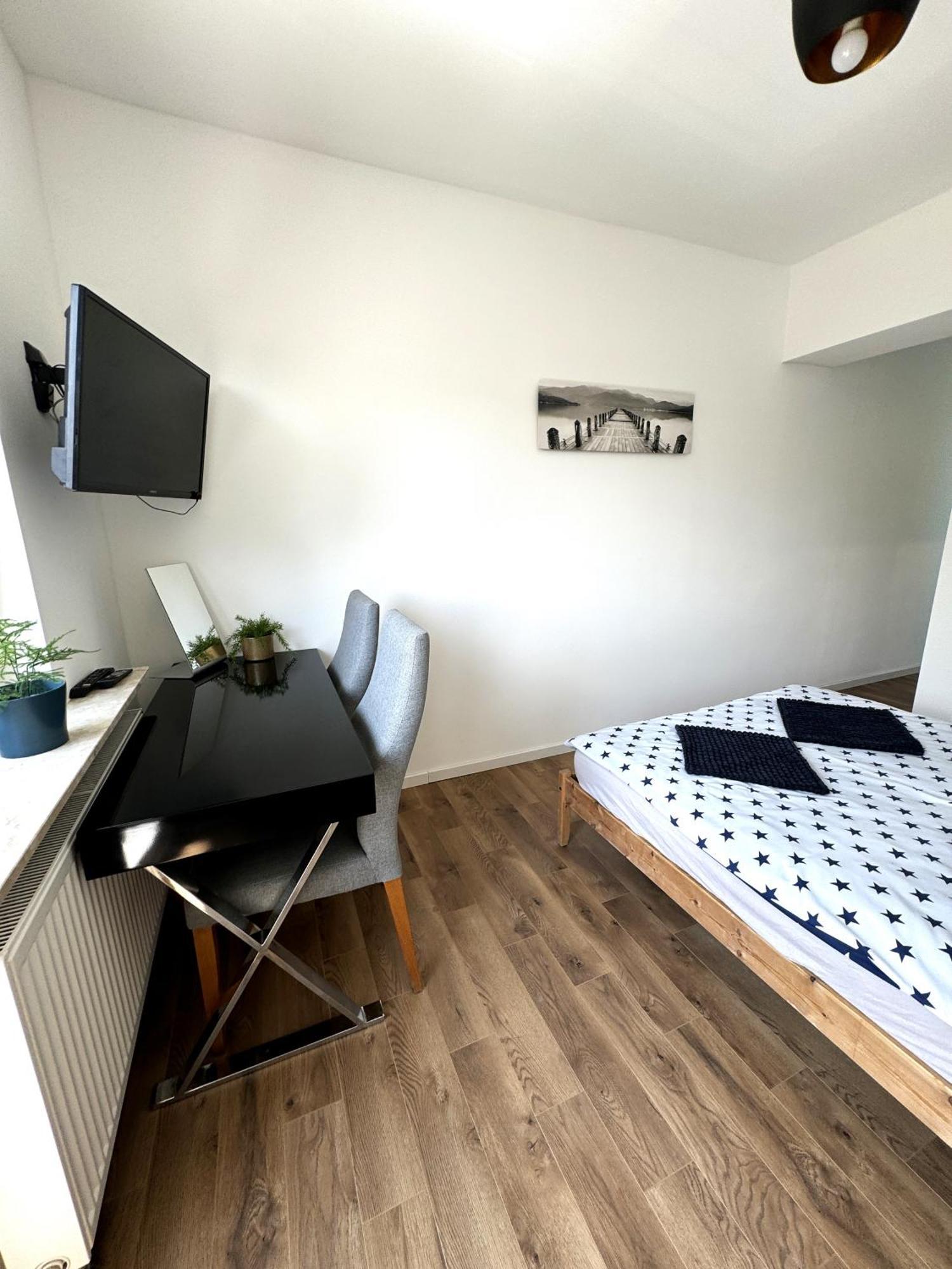 Apartment White House 1 *