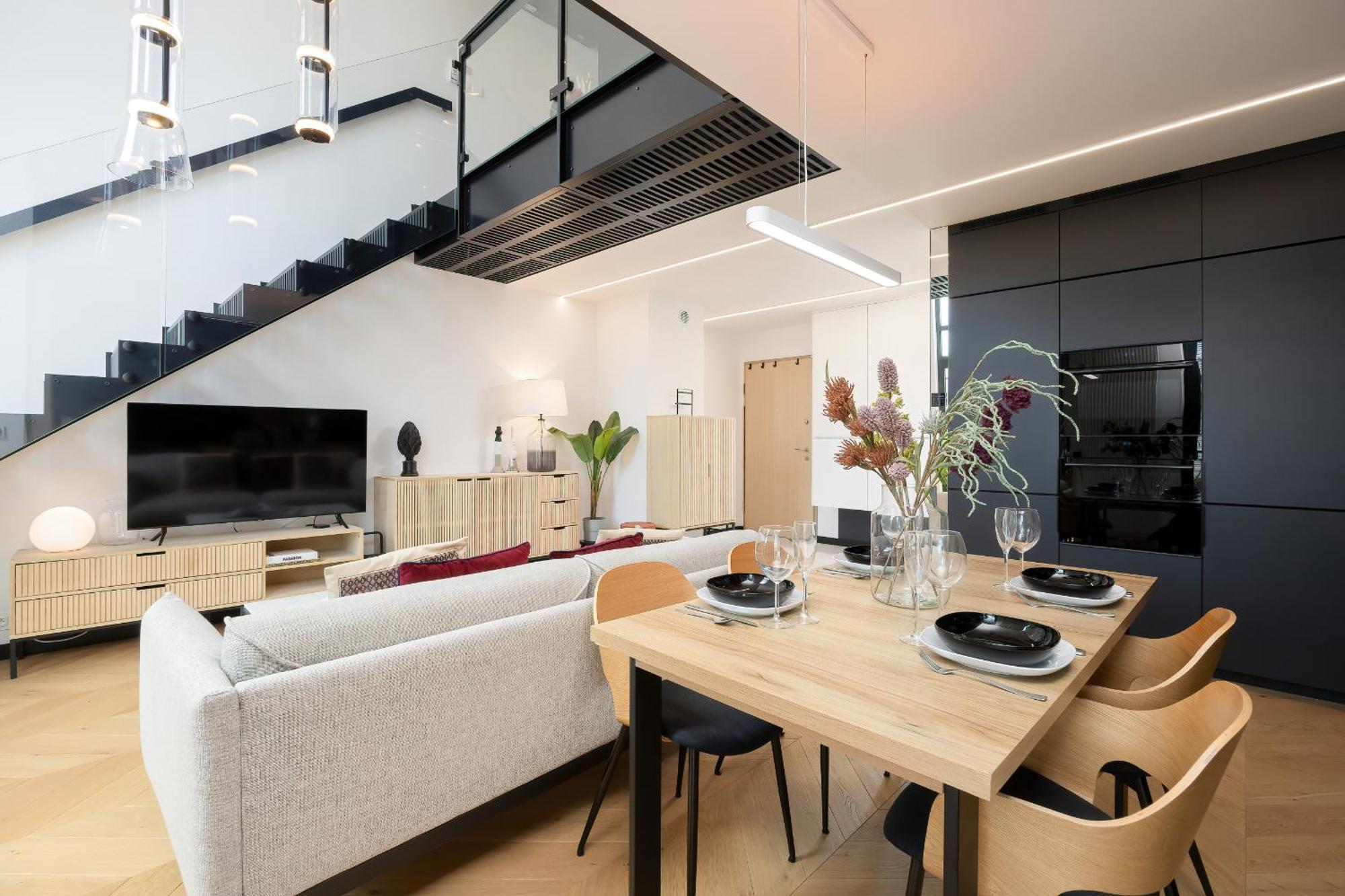 Ekskluzywny Z Antresola By Renters Prestige * Warsaw