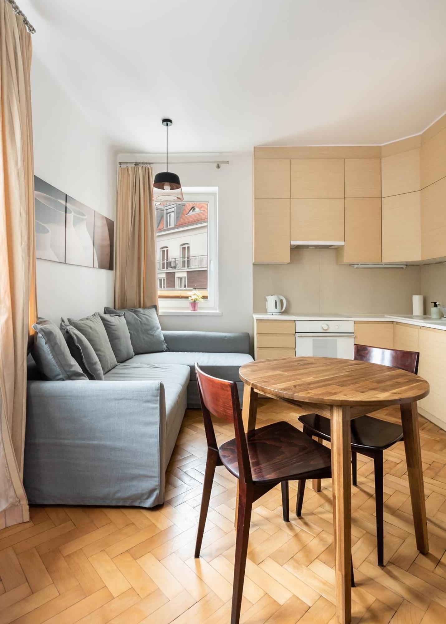 Plac Zbawiciela Comfy Studio Apartment