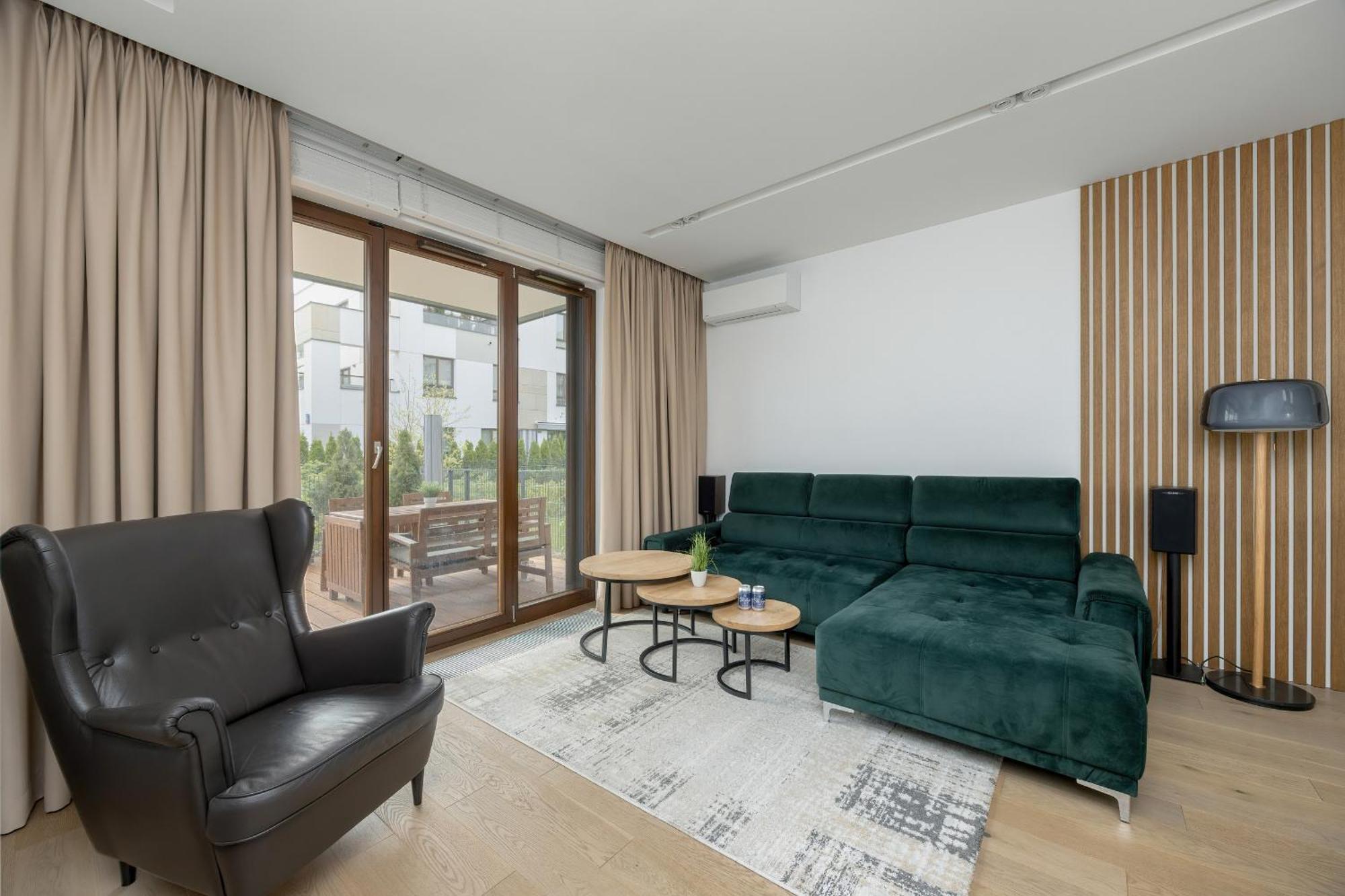 Spacious Family With Garden & Parking By Renters Warsaw