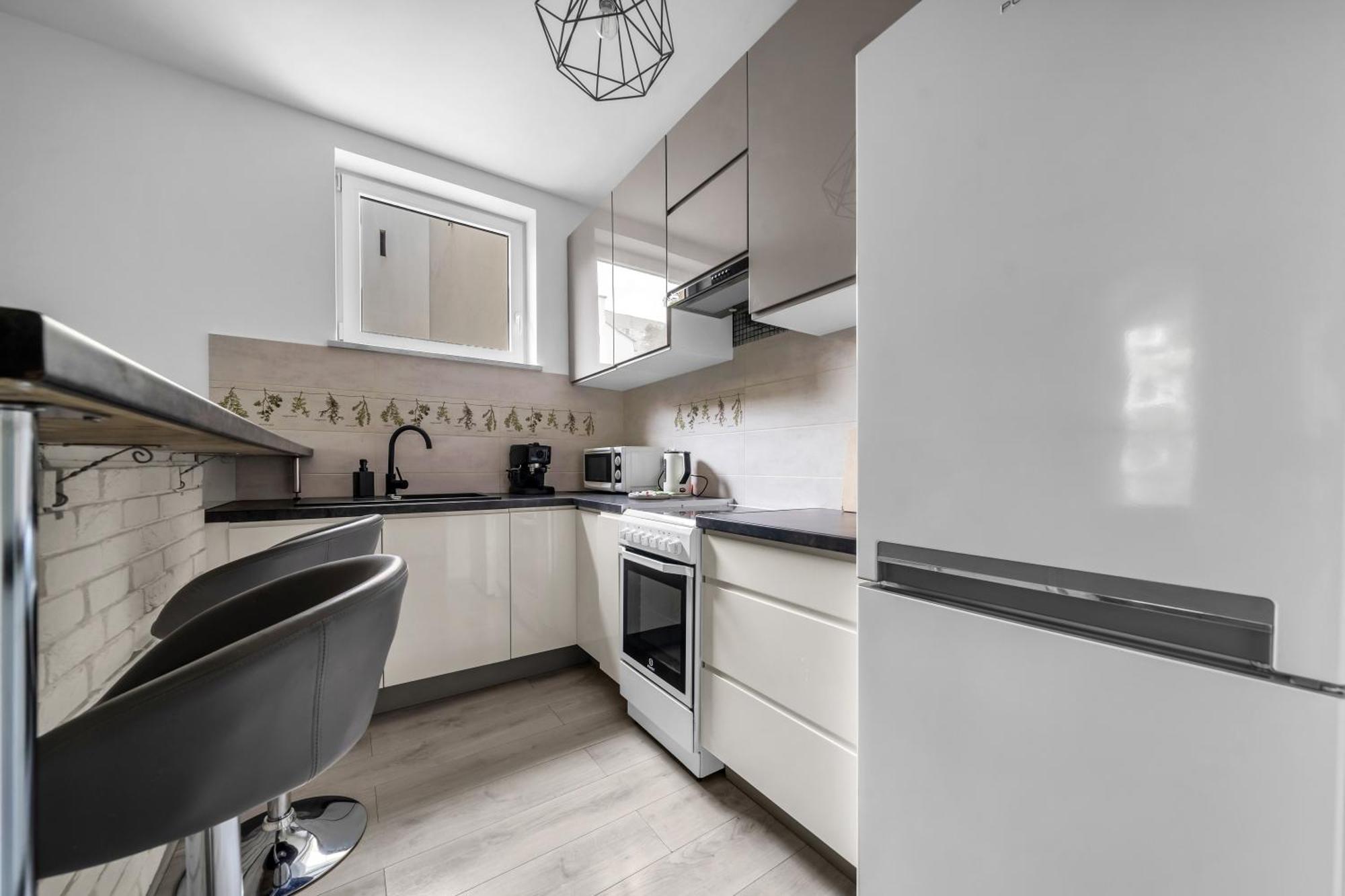 Wola - Balcony, Bus&tram Nearby - By Rentujemy *