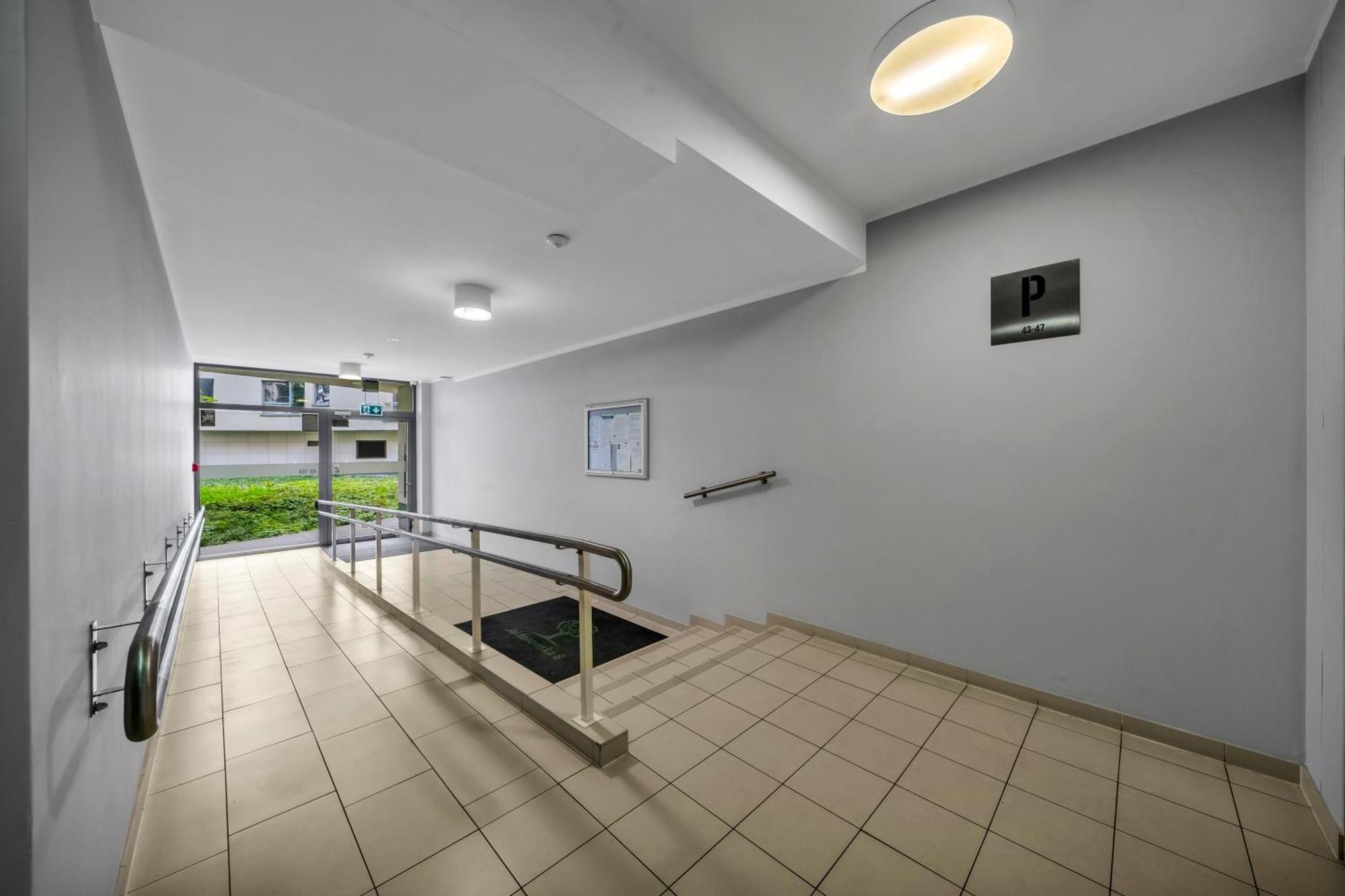 Apartment Wola - Balcony, Bus&tram Nearby - By Rentujemy *
